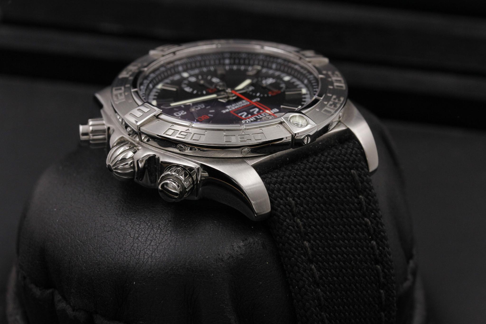 Watch Image 4
