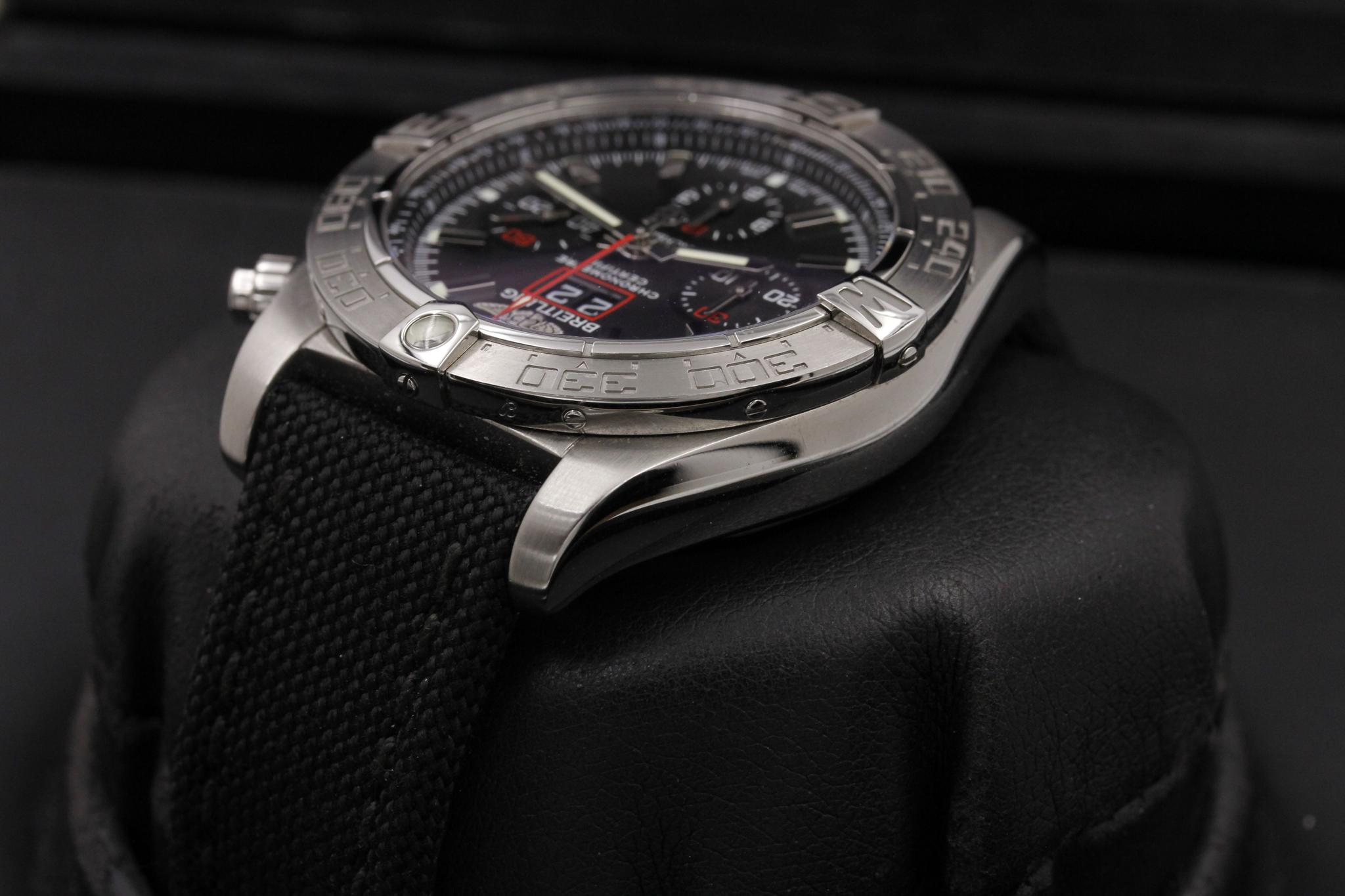 Watch Image 5