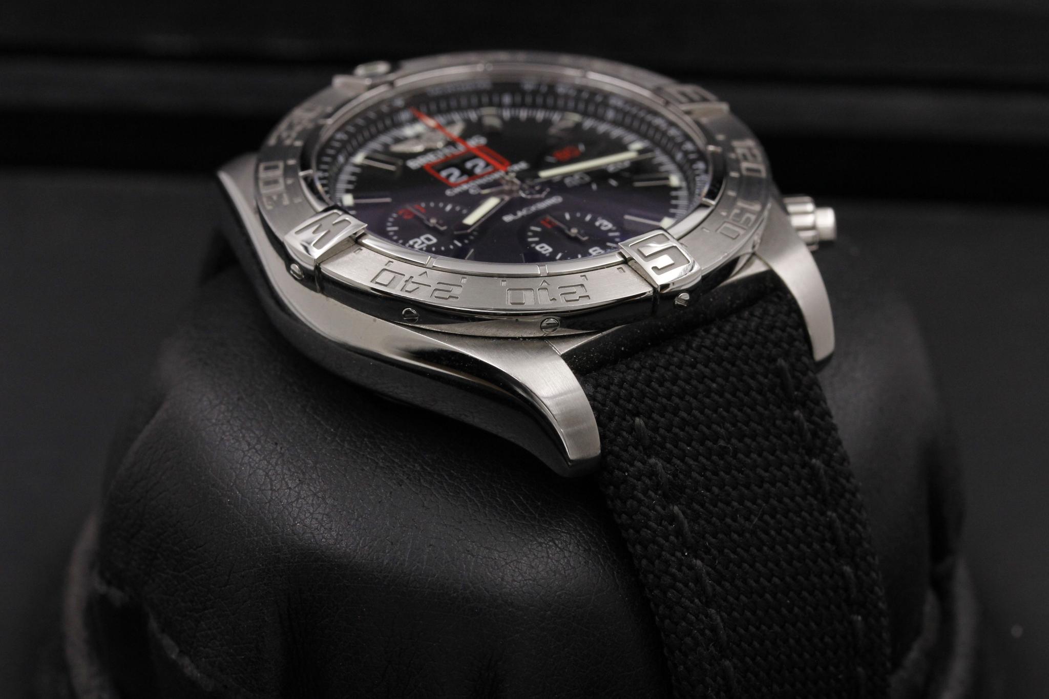 Watch Image 6