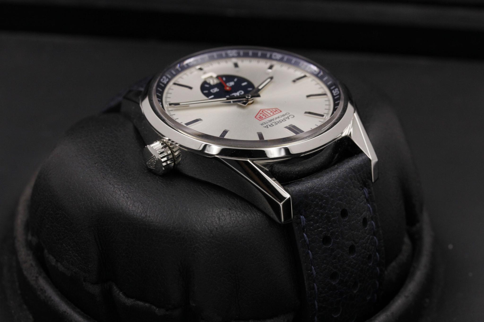 Watch Image 4
