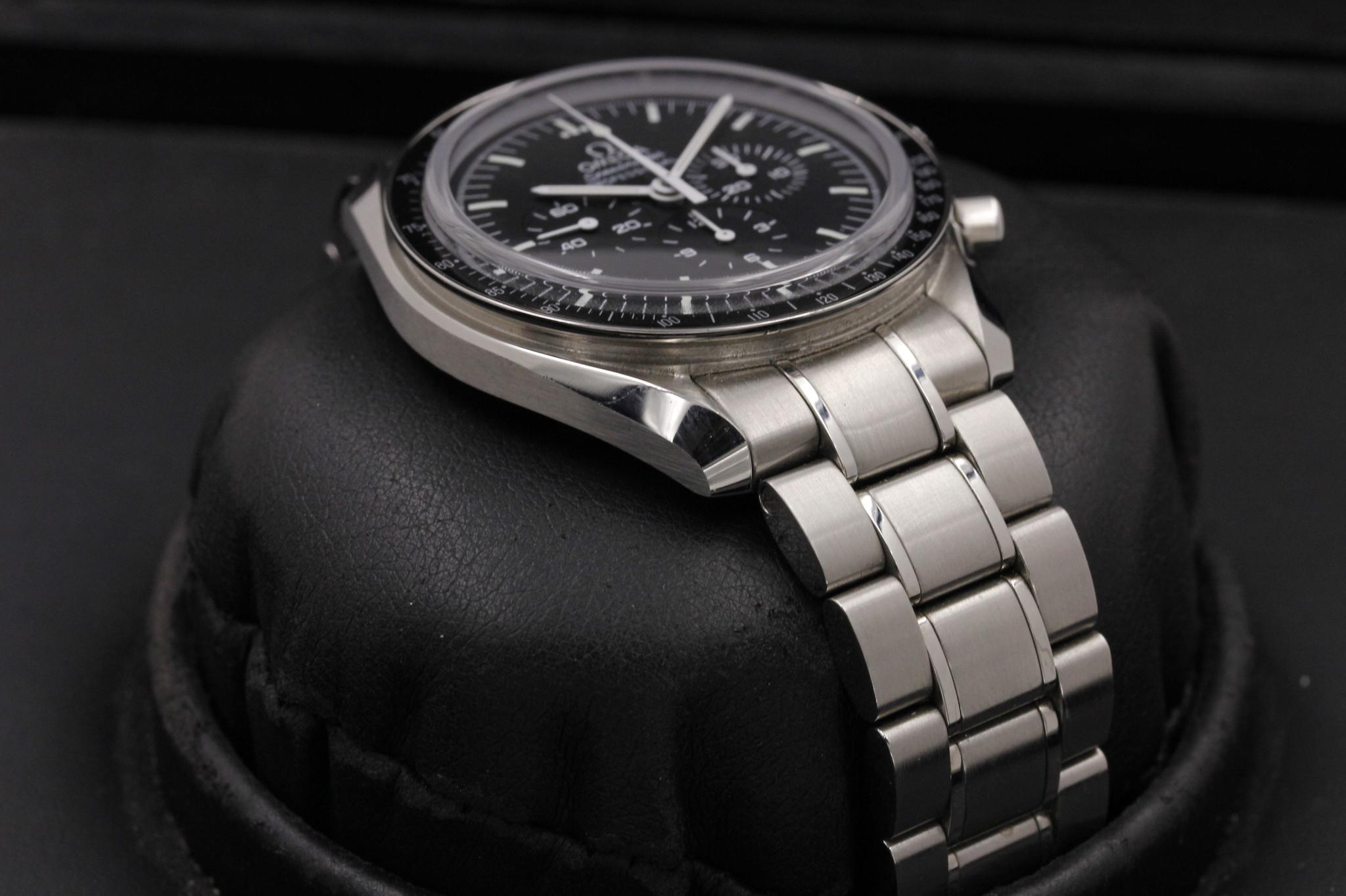 Watch Image 6