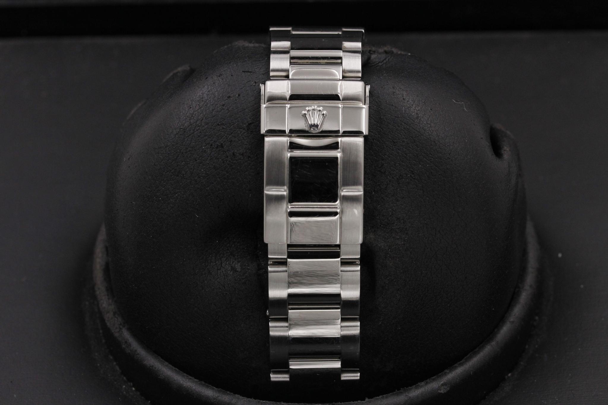Watch Image 7