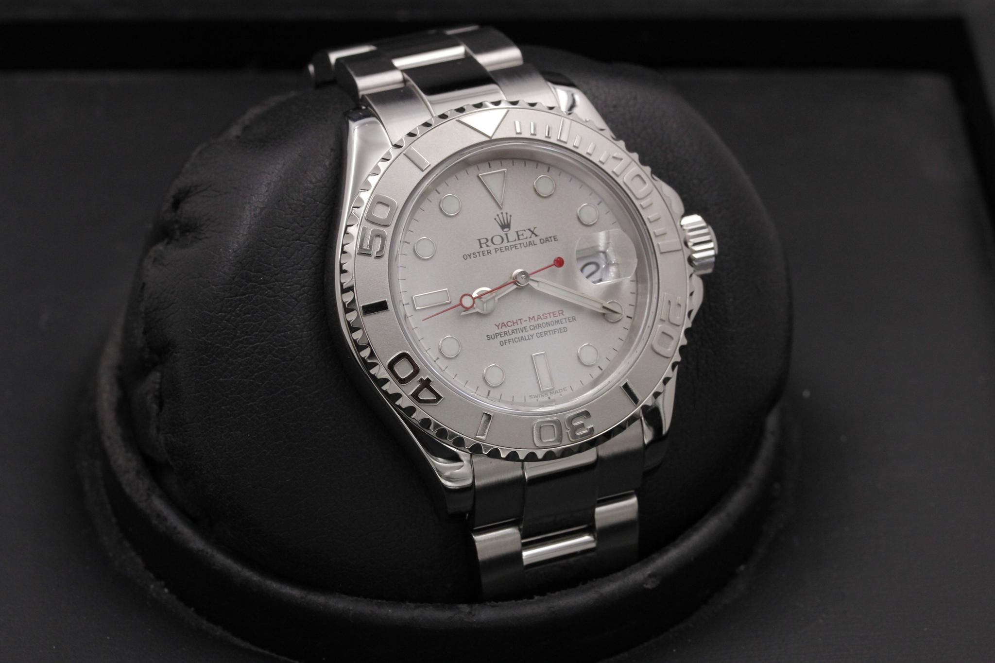 Watch Image 11