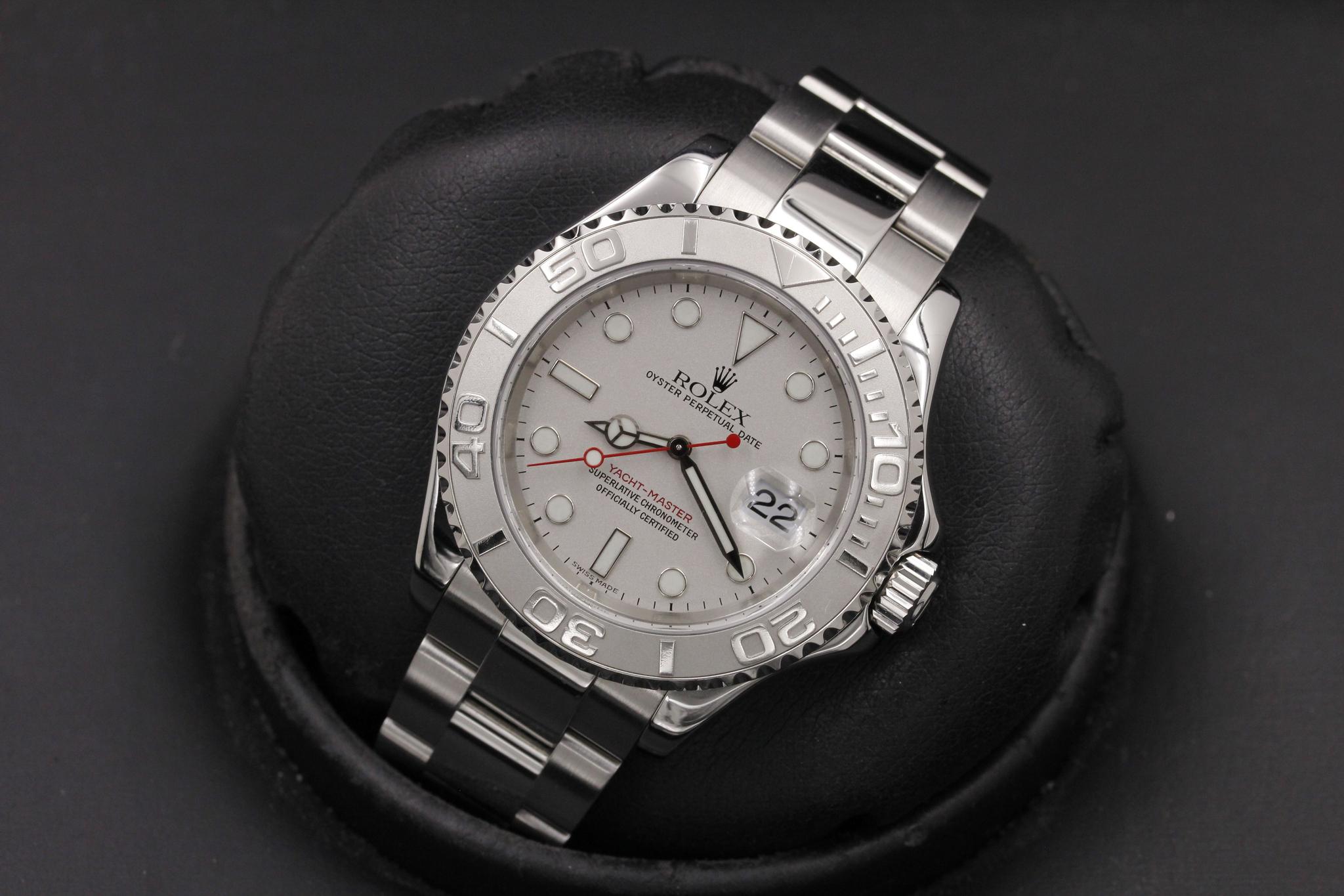 Watch Image 10