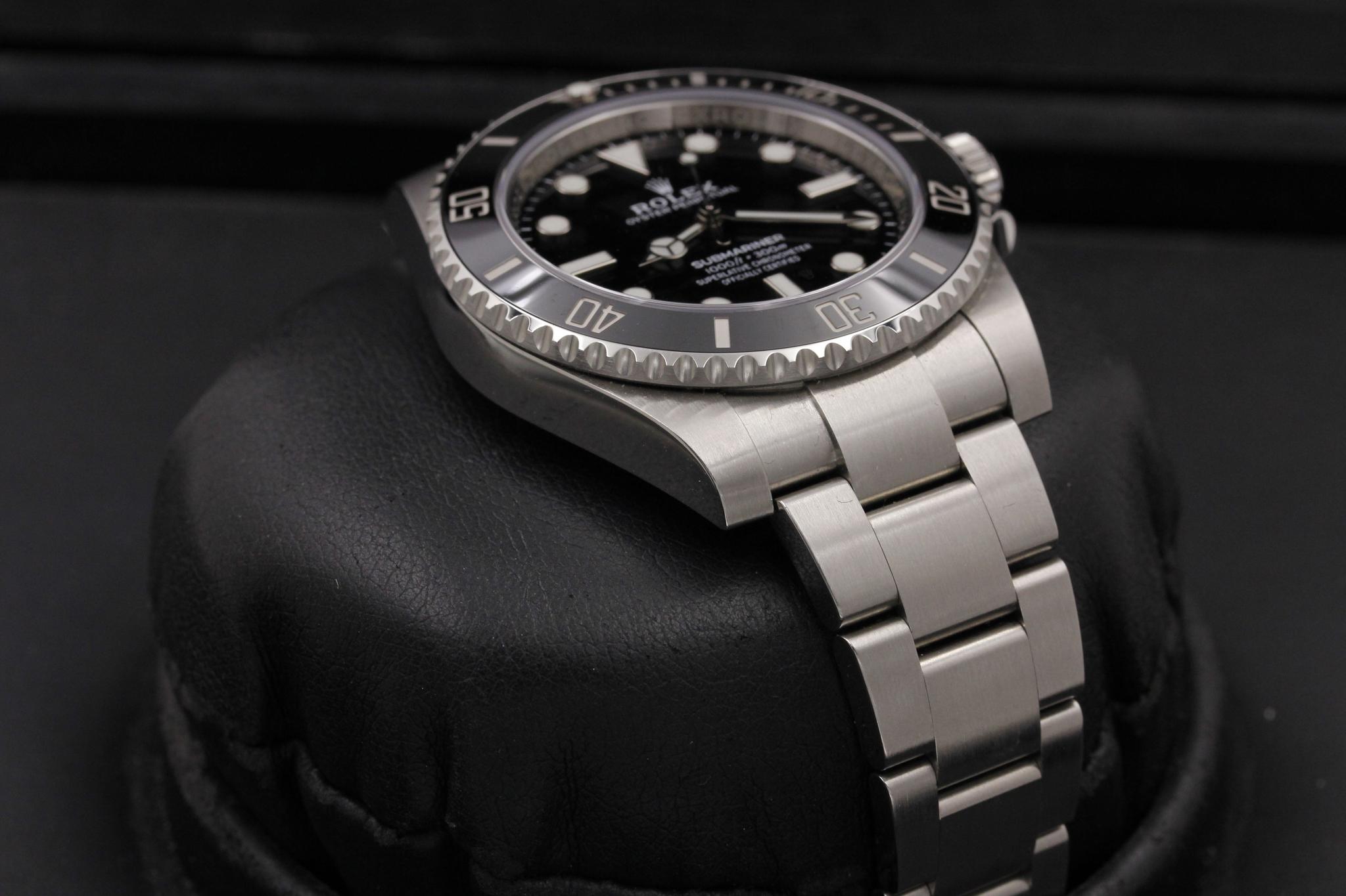Watch Image 6