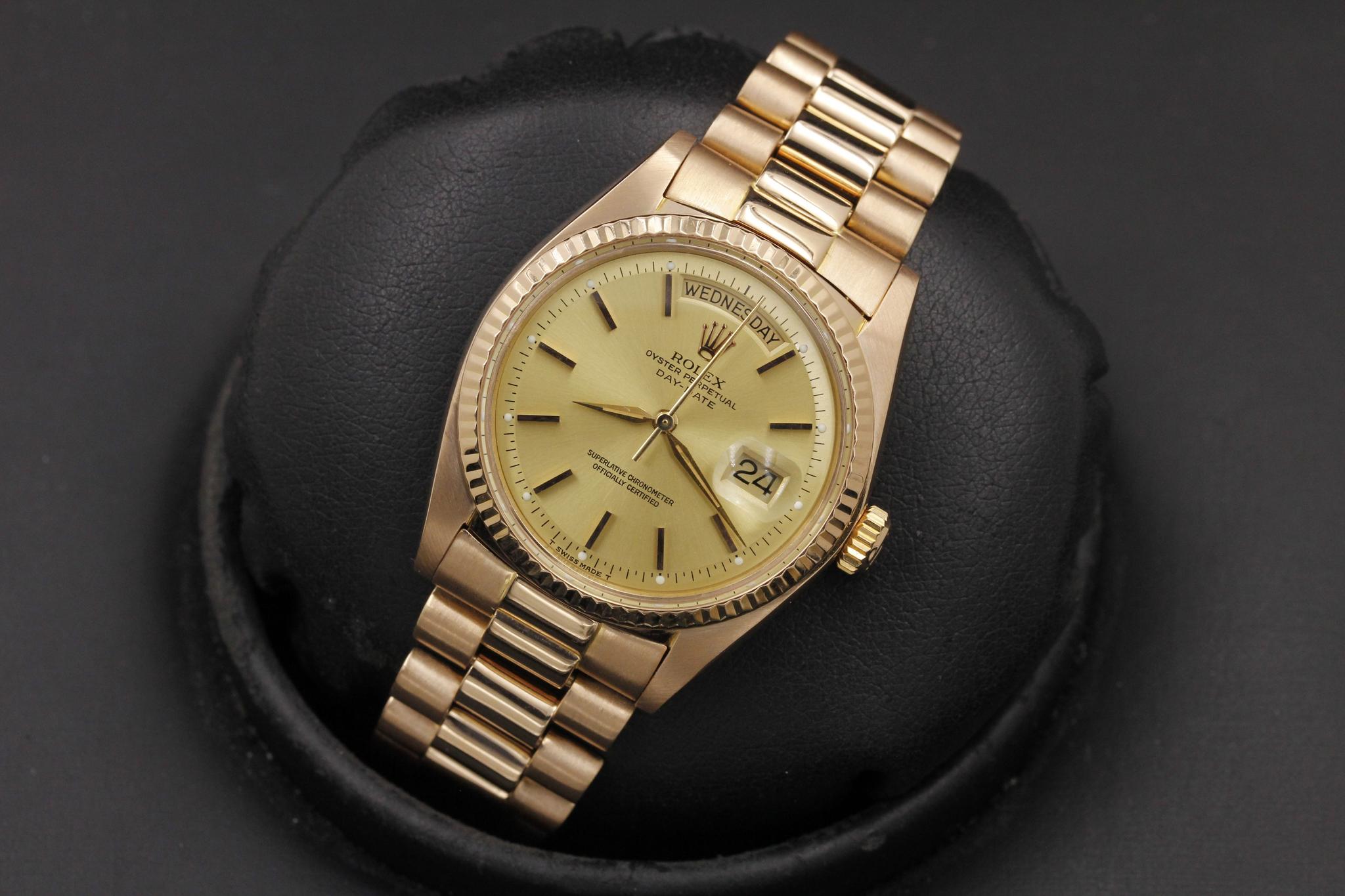 Watch Image 13