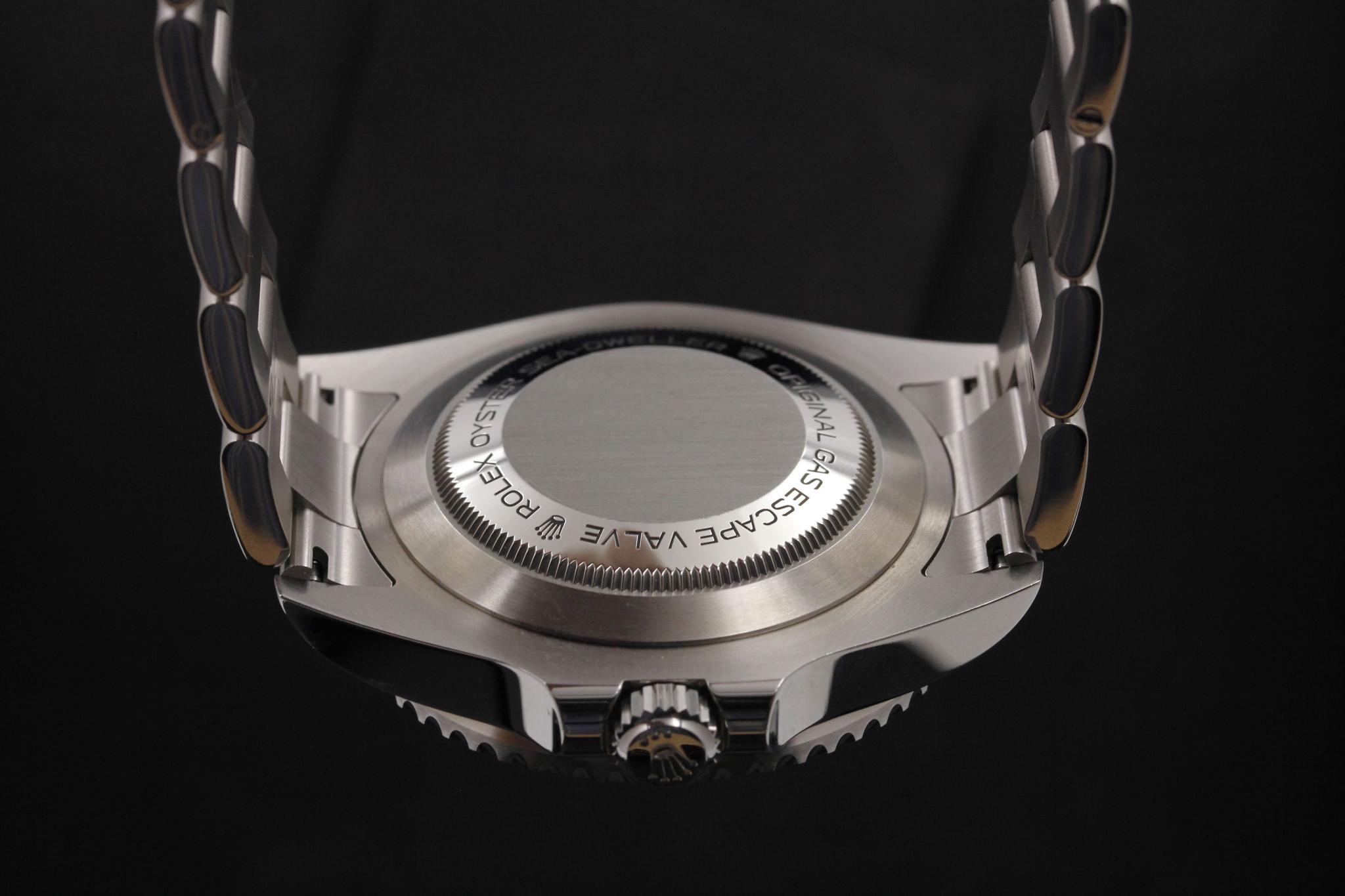 Watch Image 7