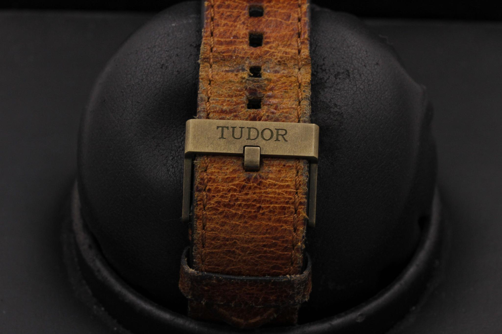 Watch Image 8