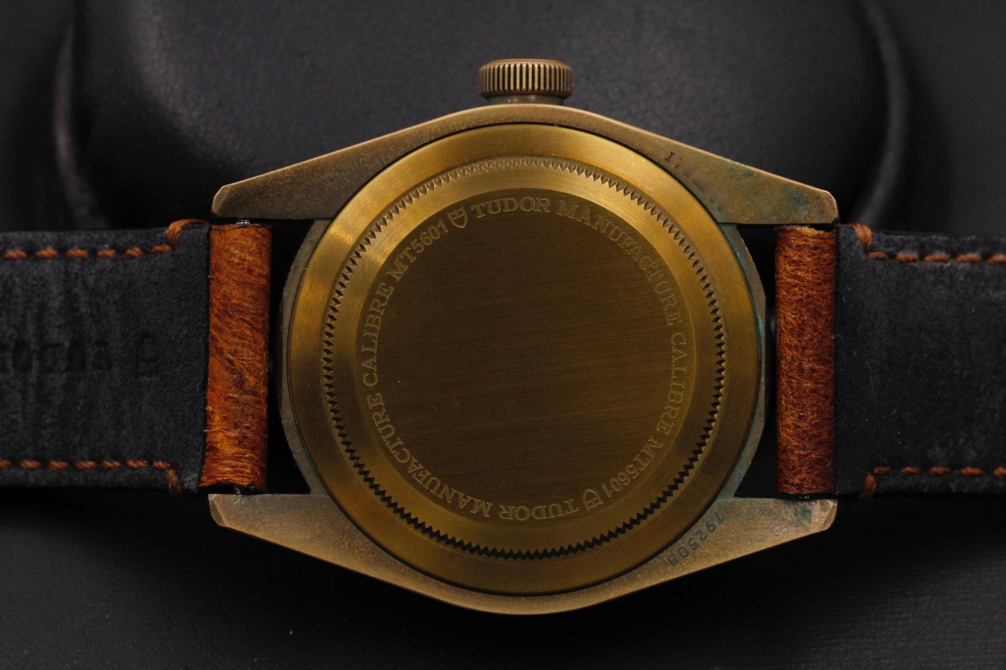 Watch Image 7