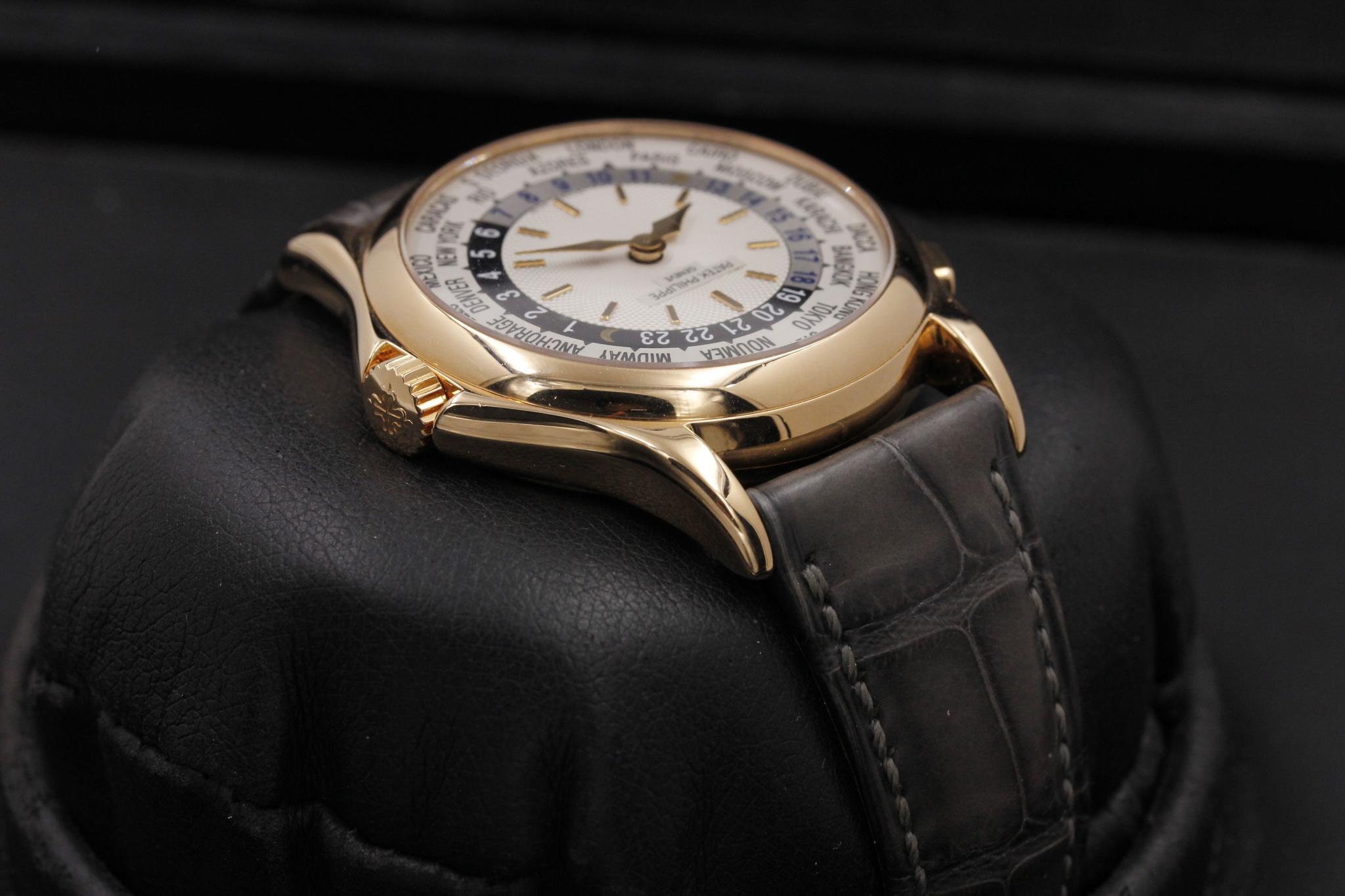 Watch Image 4