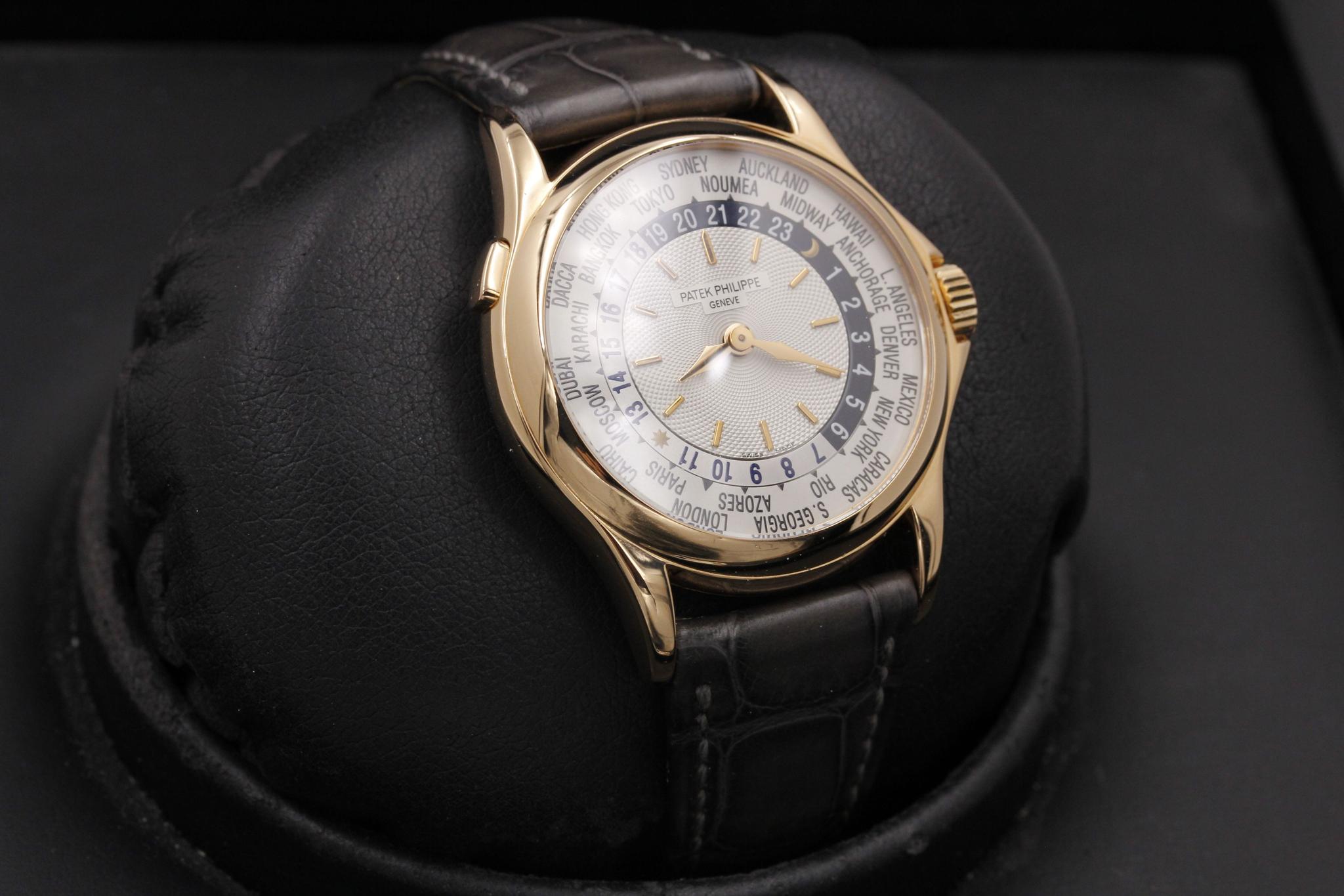 Watch Image 11