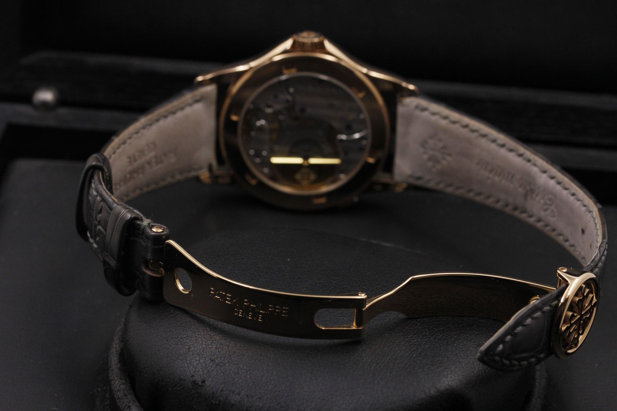 Watch Image 8