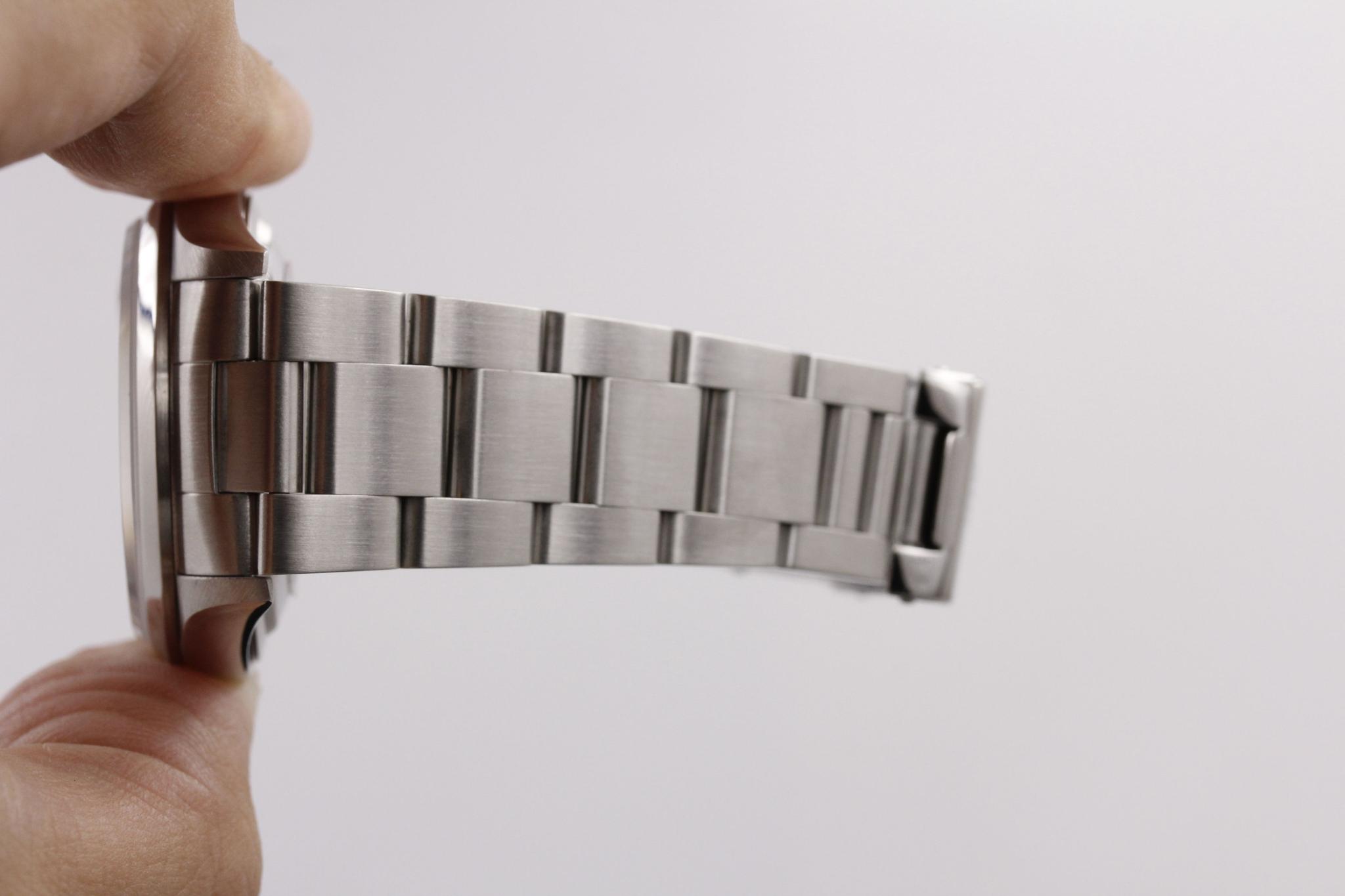 Watch Image 9