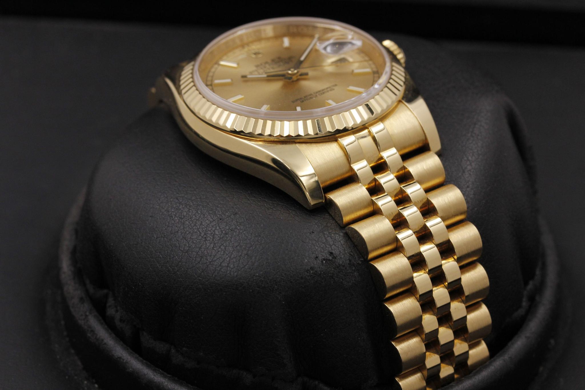 Watch Image 6