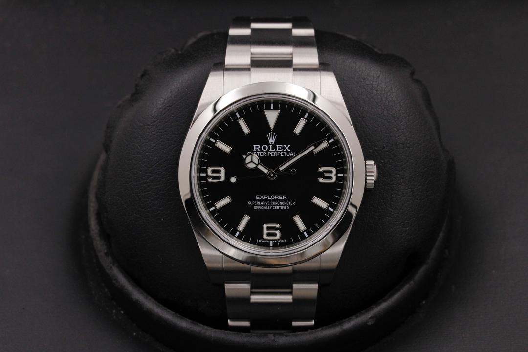 Rolex Explorer I 214270