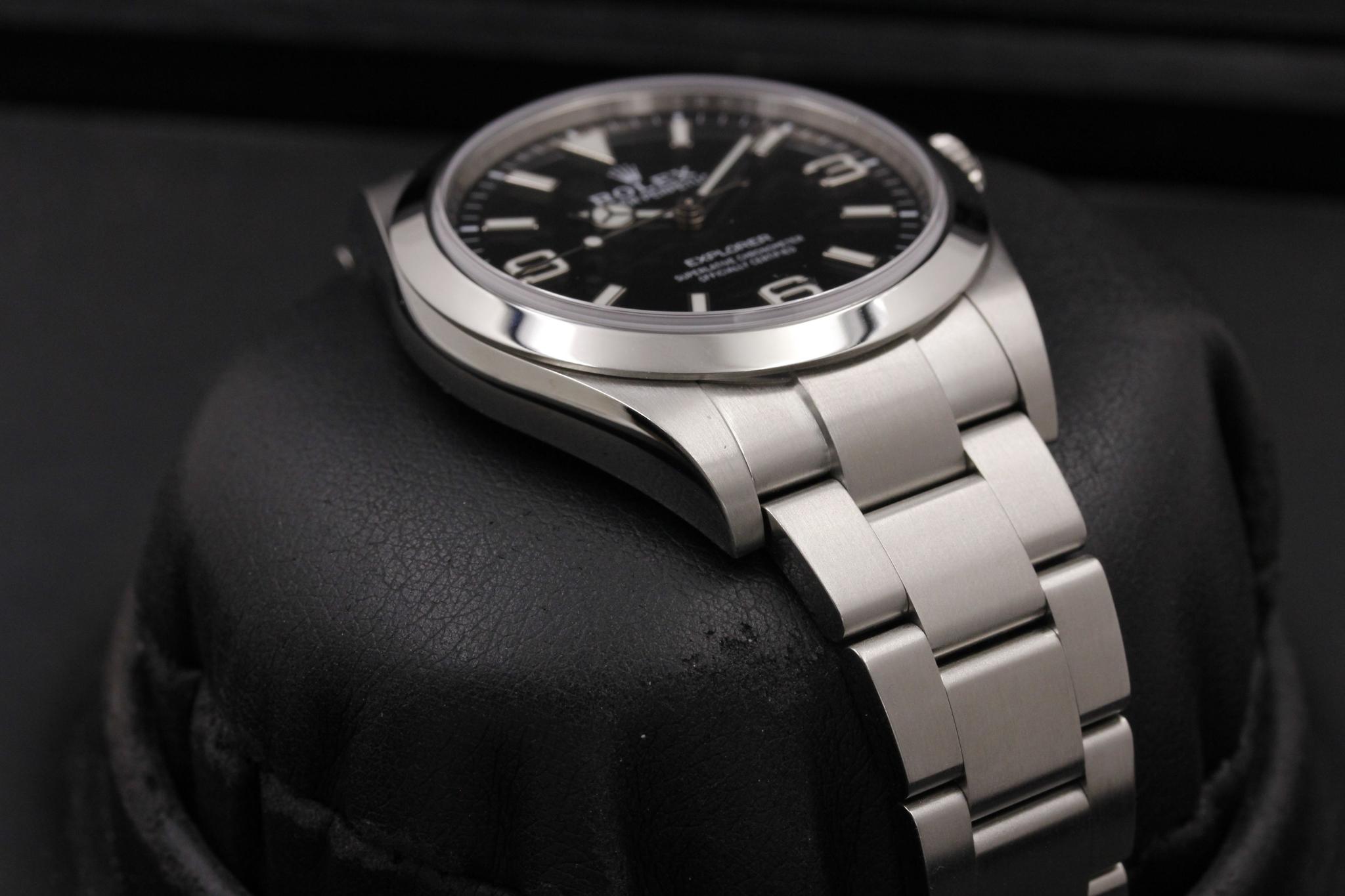 Watch Image 6