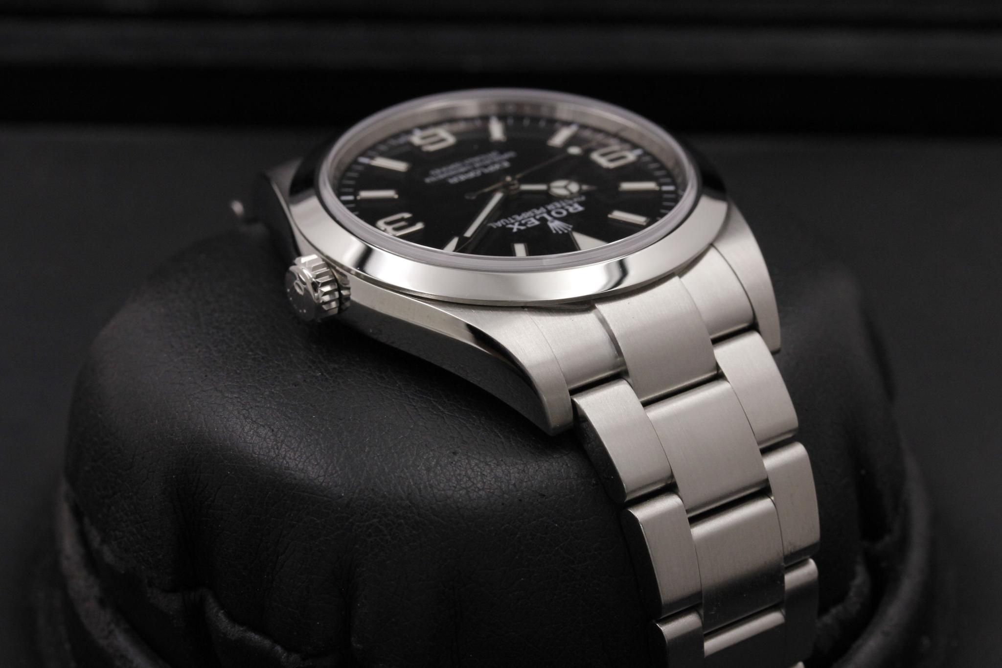Watch Image 4