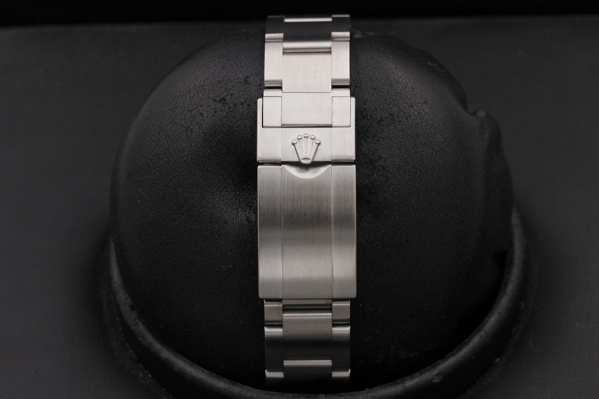Watch Image 8