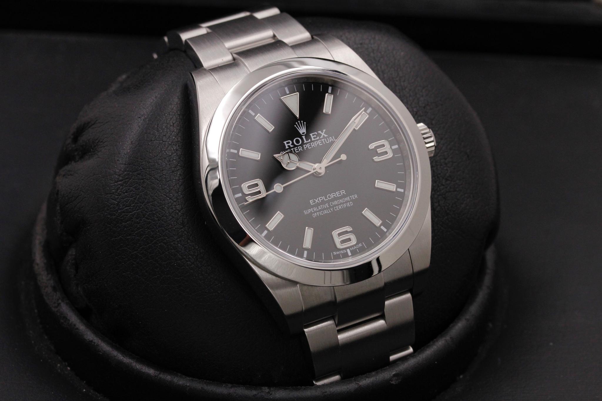 Watch Image 10