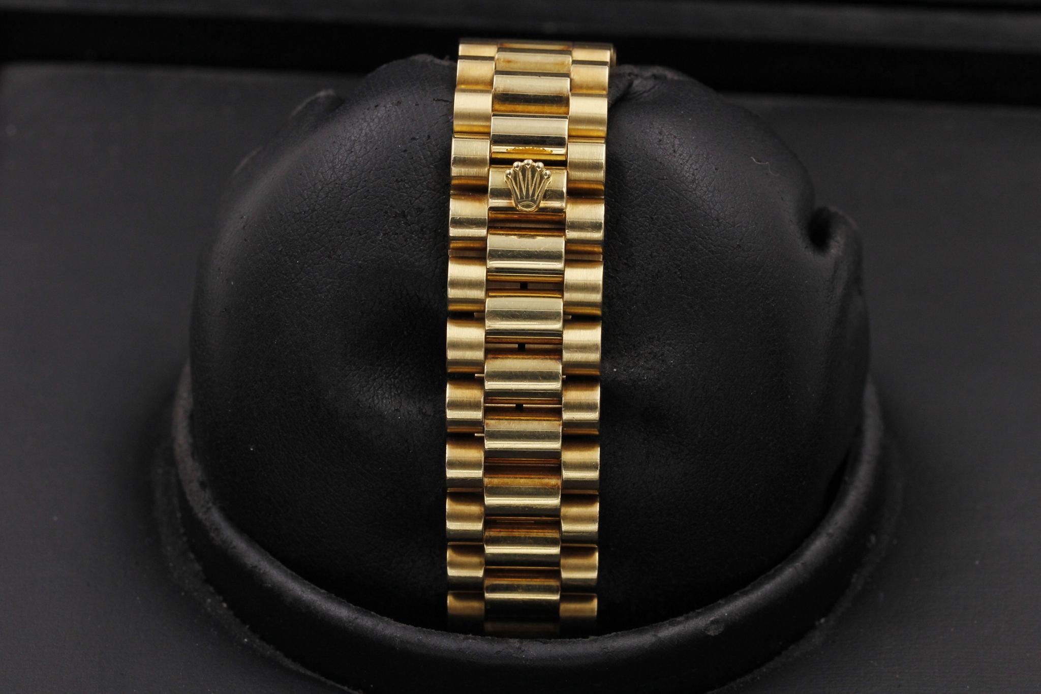 Watch Image 8