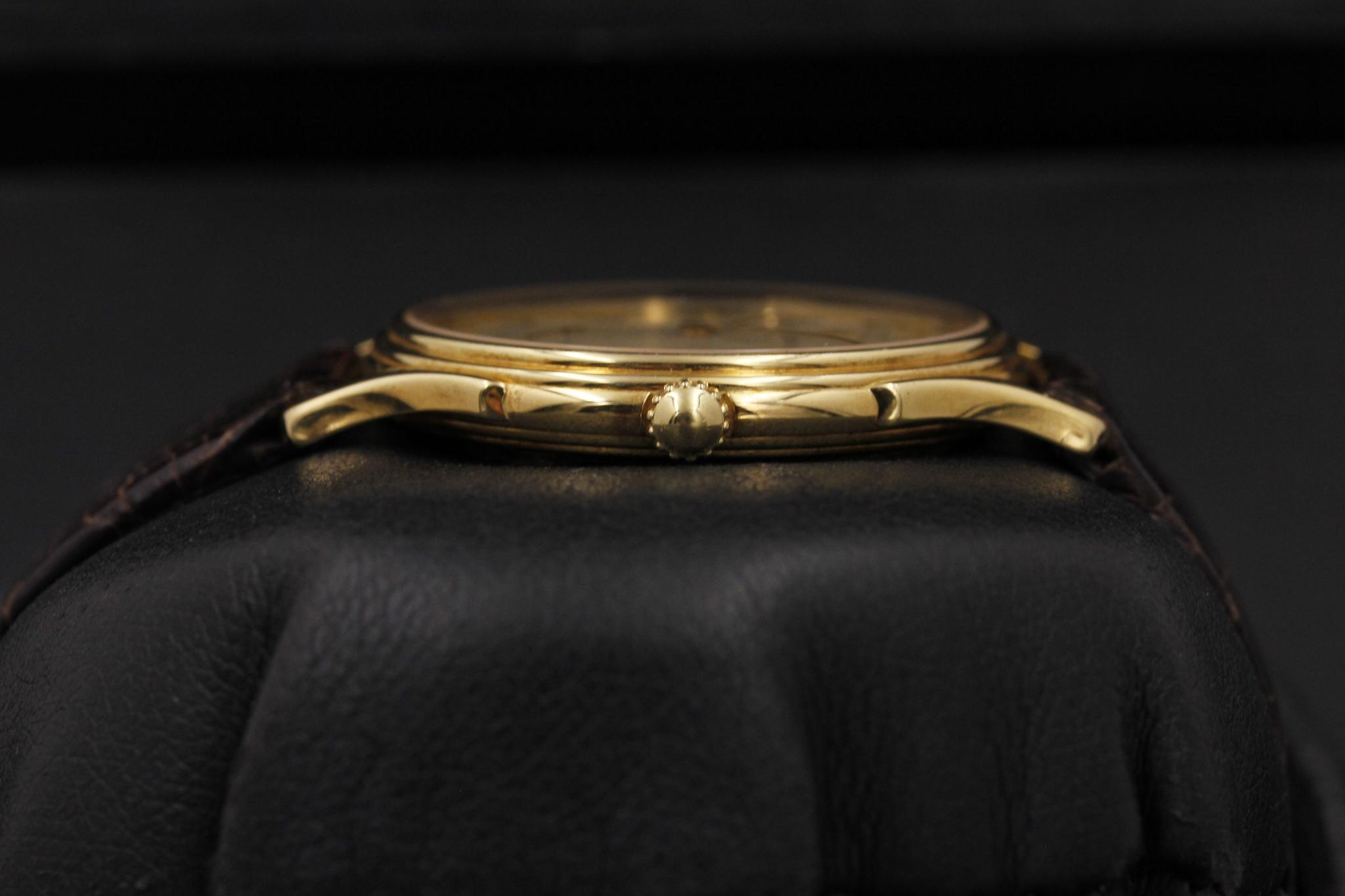 Watch Image 3