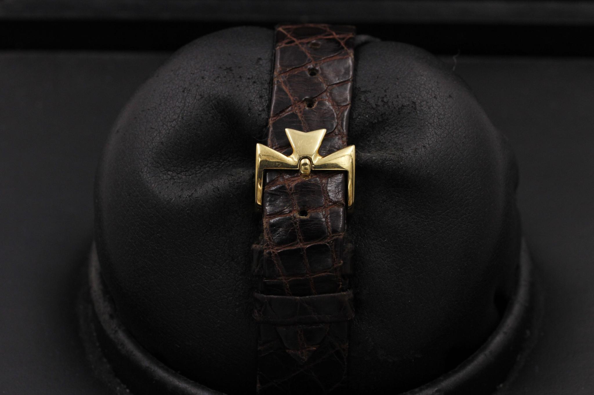 Watch Image 8