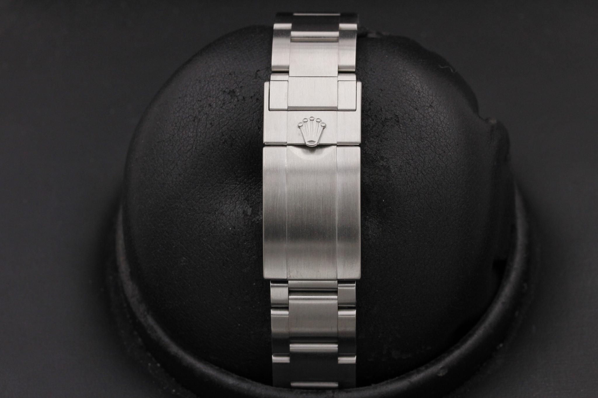 Watch Image 8