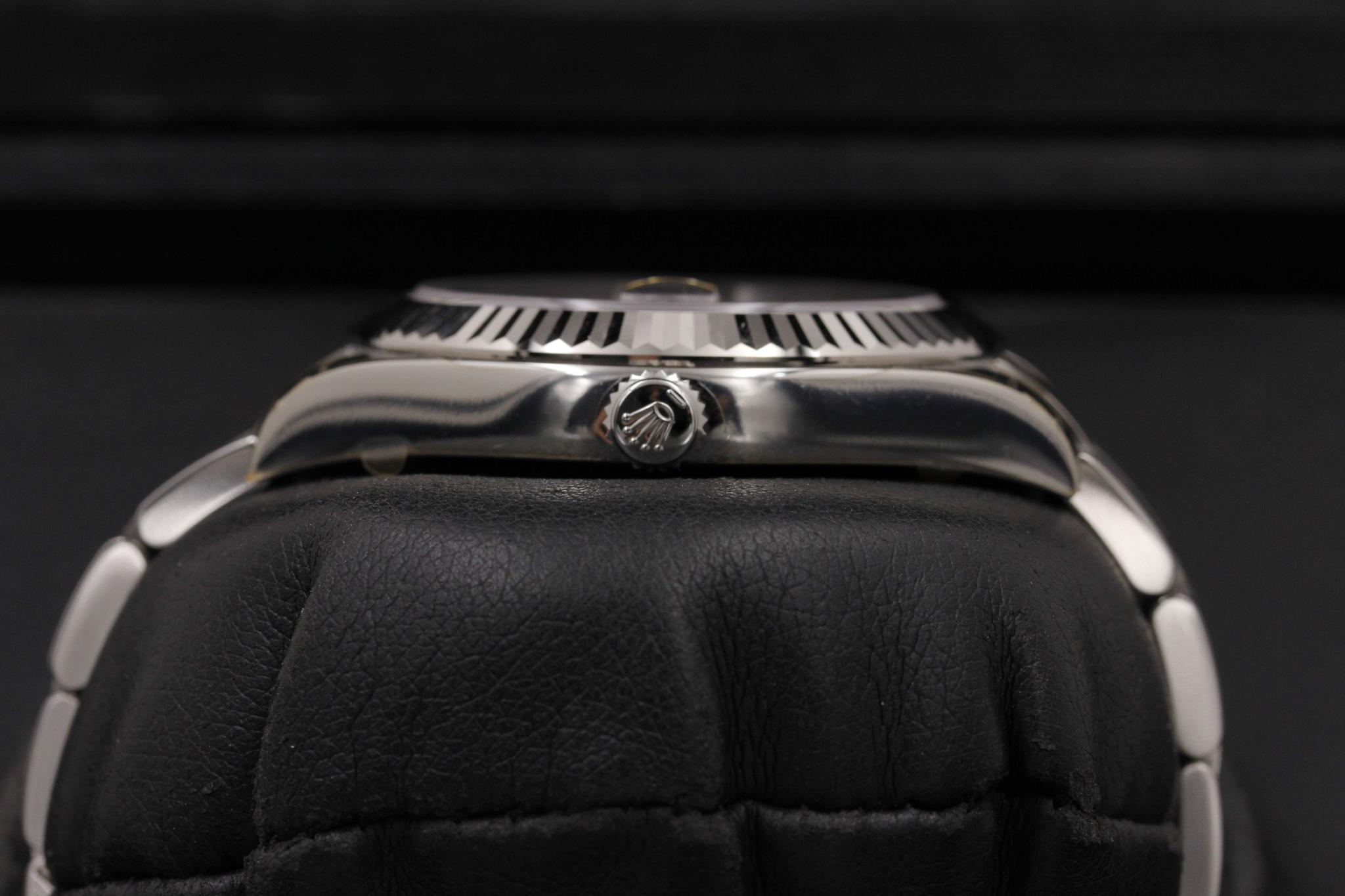 Watch Image 3