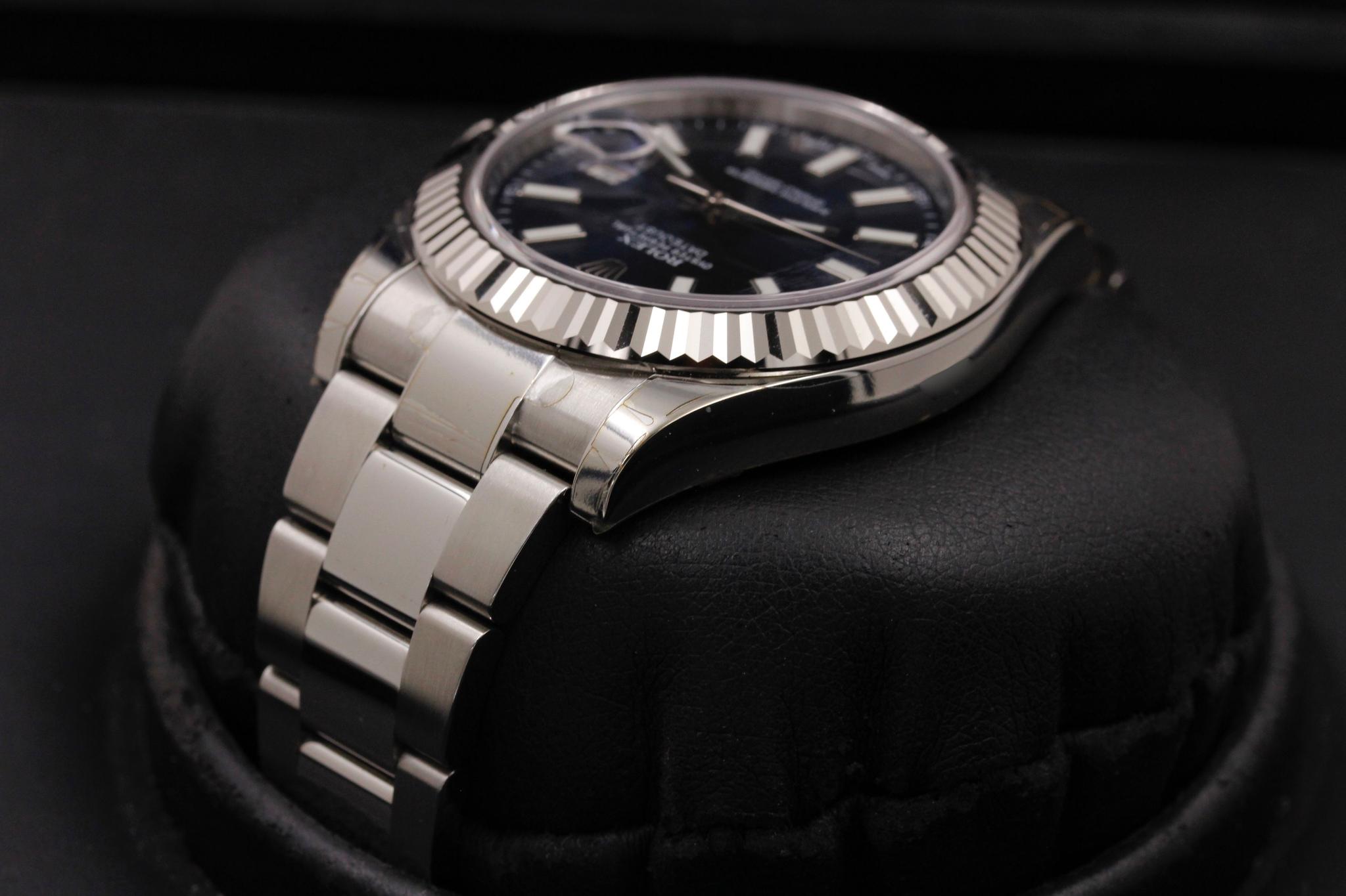 Watch Image 5