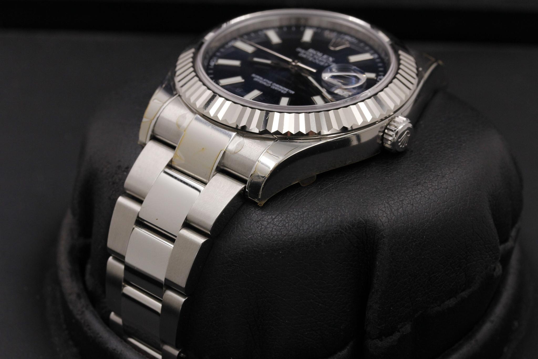 Watch Image 2