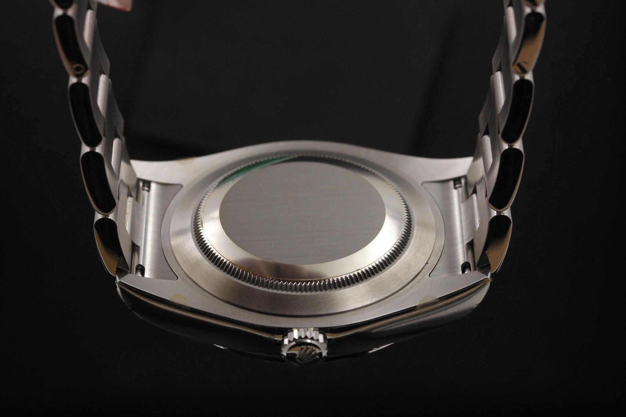 Watch Image 7