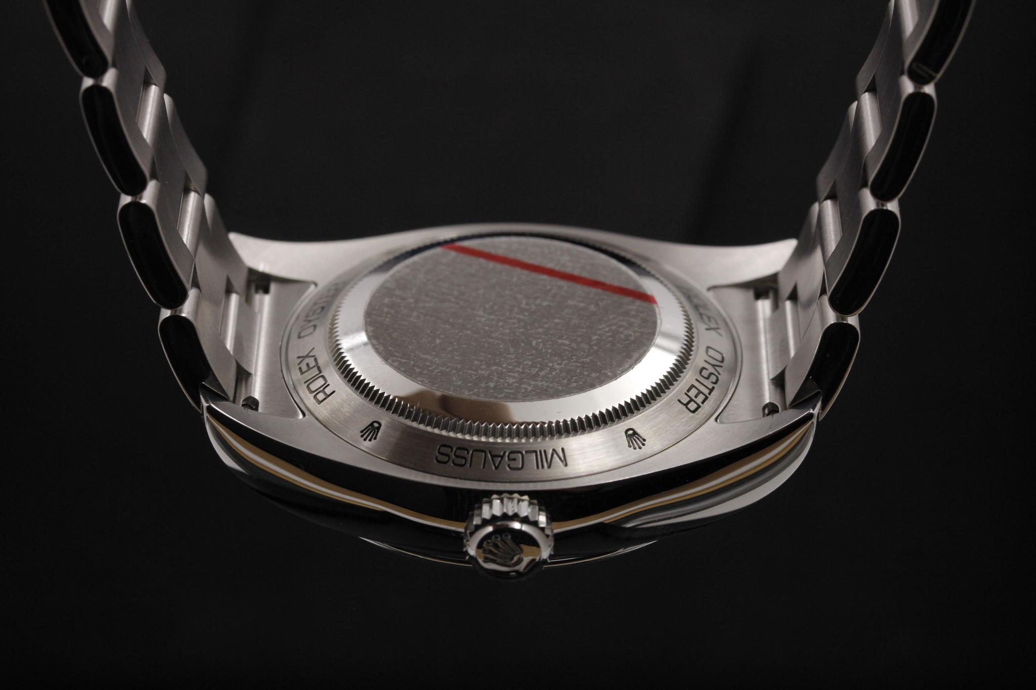 Watch Image 7