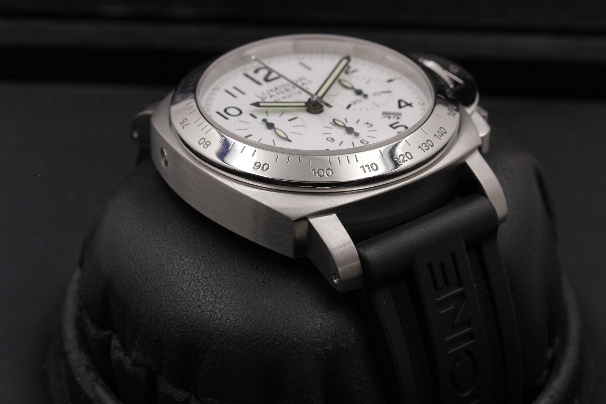 Watch Image 6