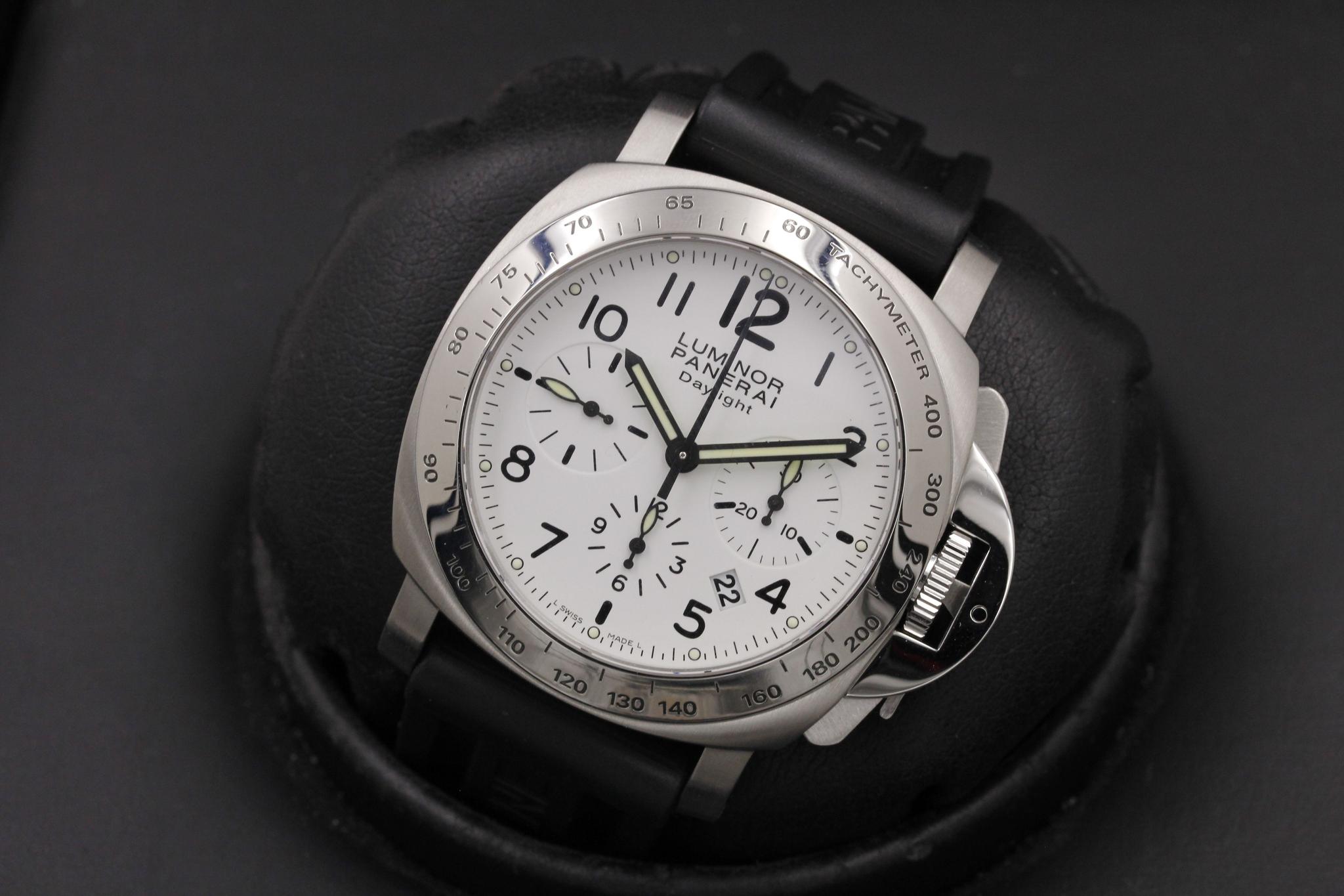 Watch Image 9