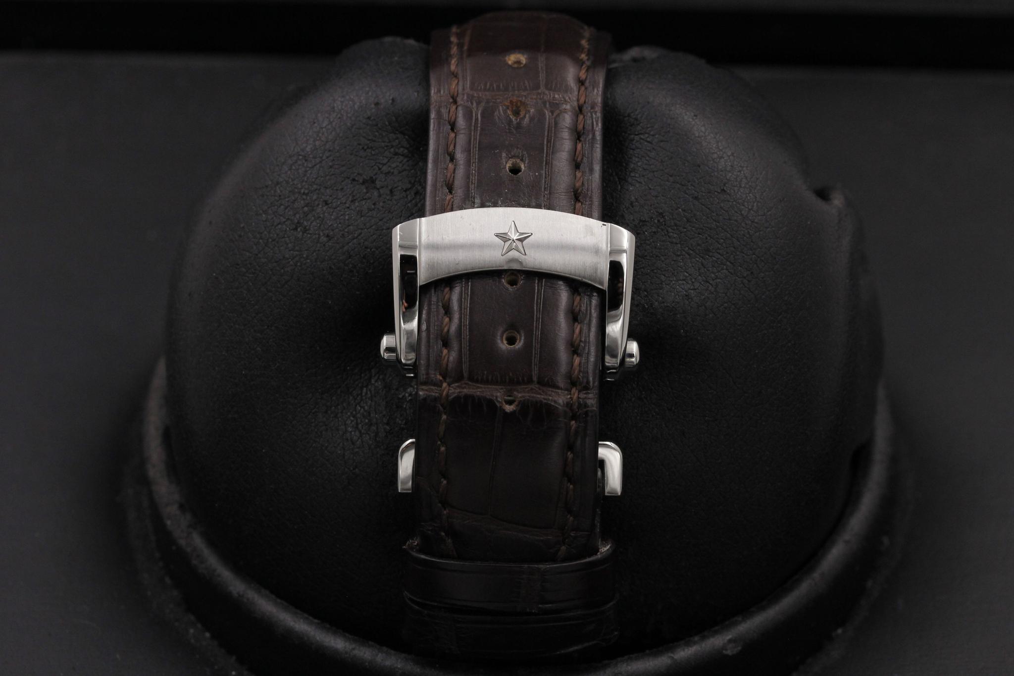 Watch Image 8