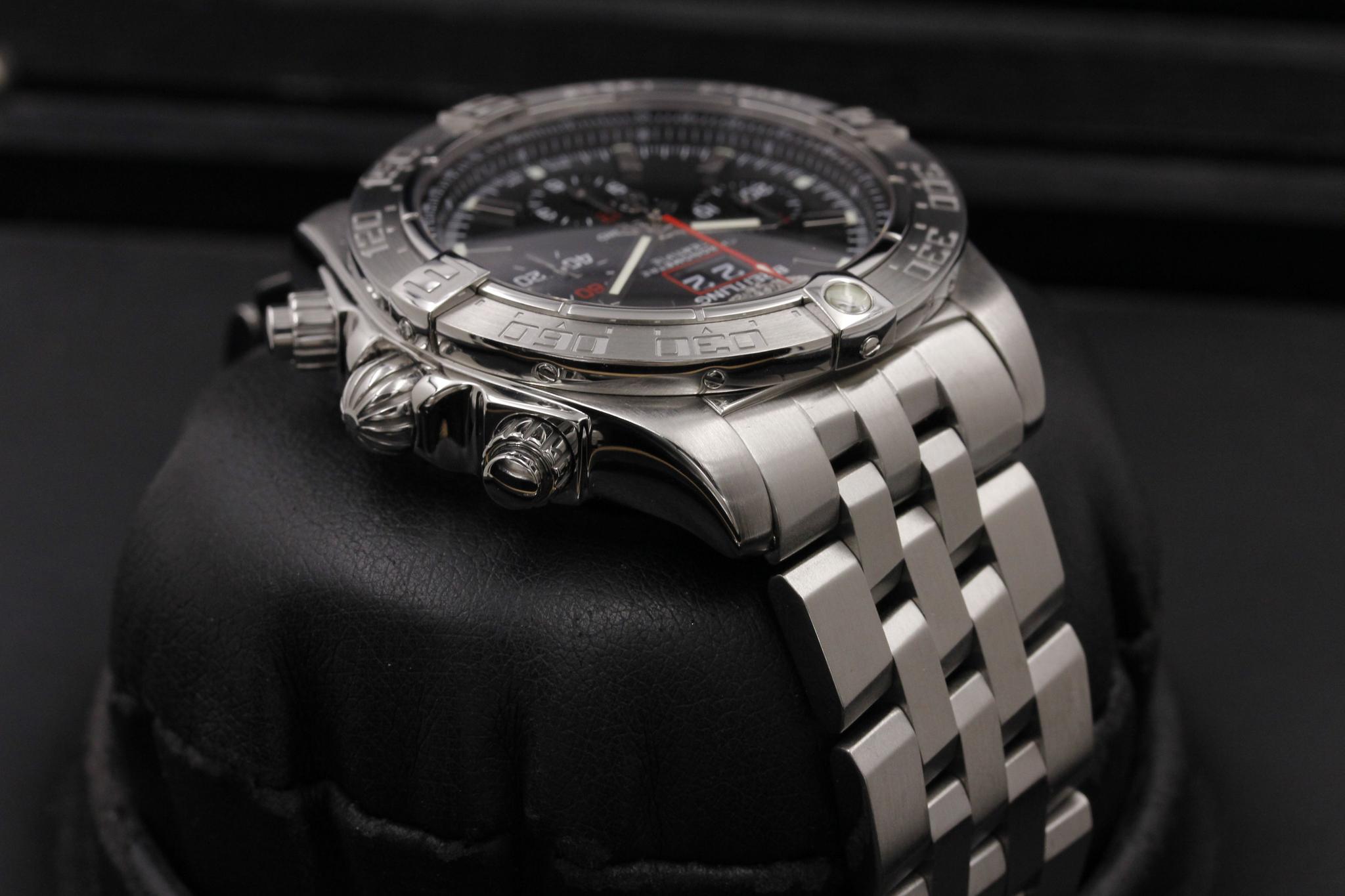 Watch Image 4