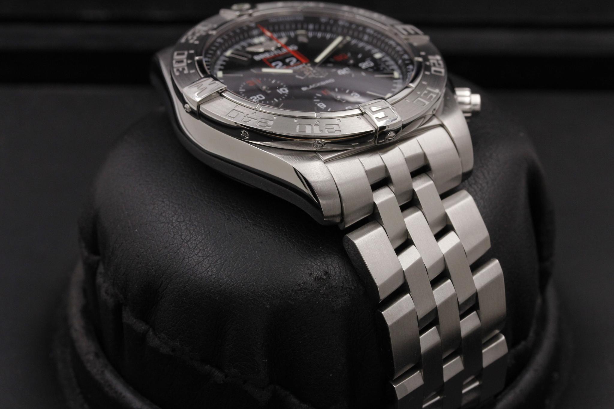 Watch Image 6