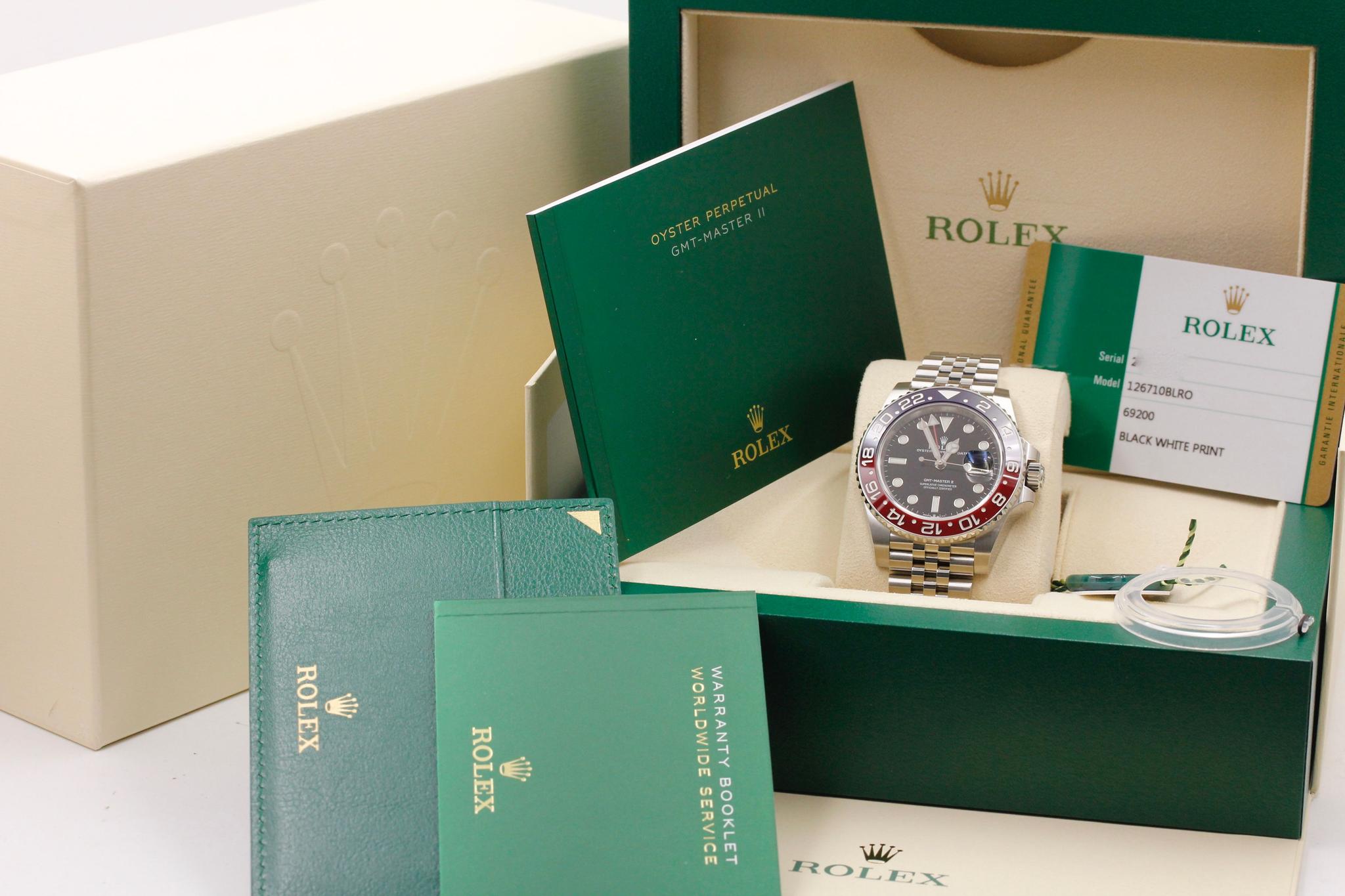 Watch Image 10