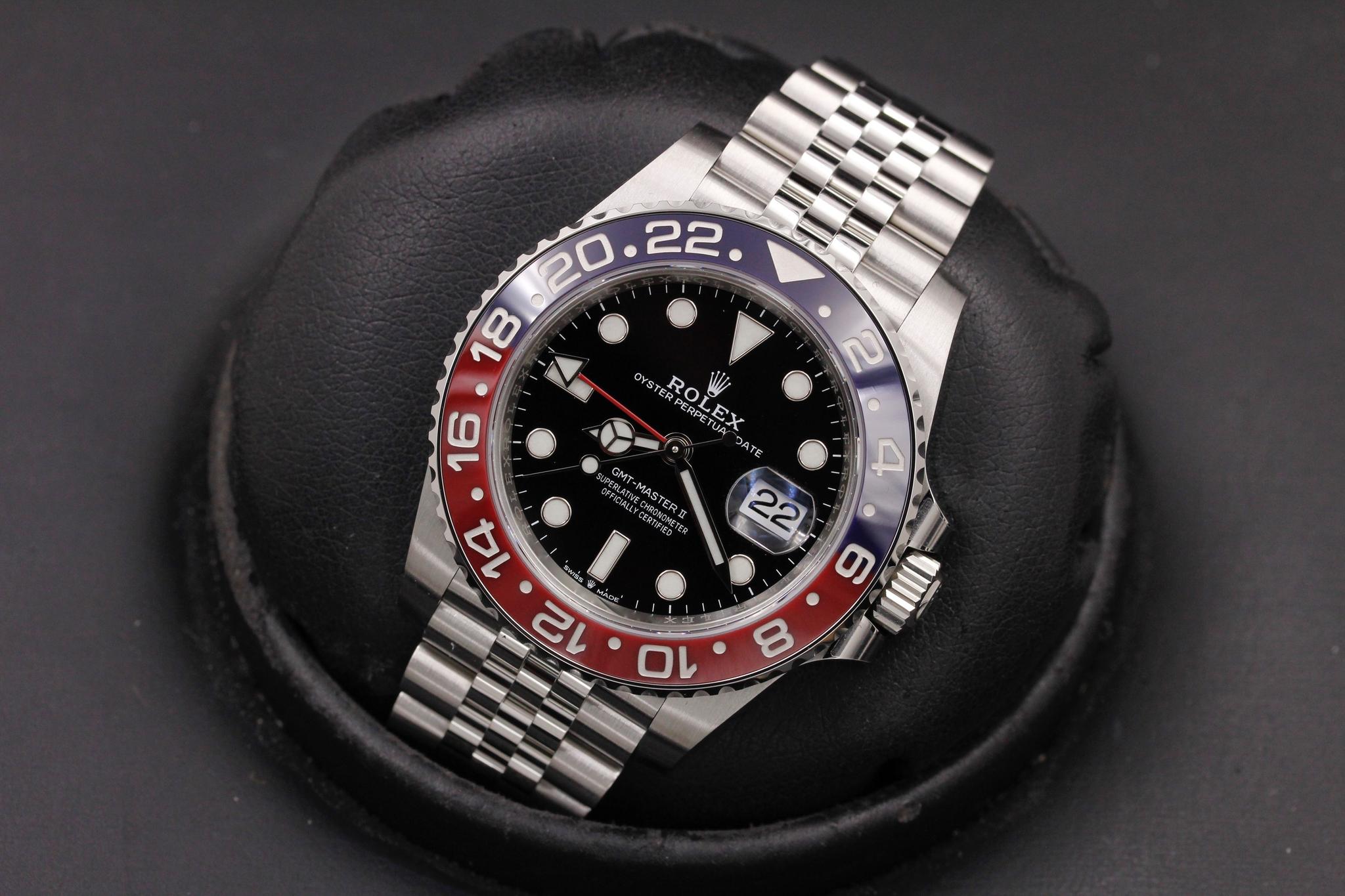 Watch Image 8