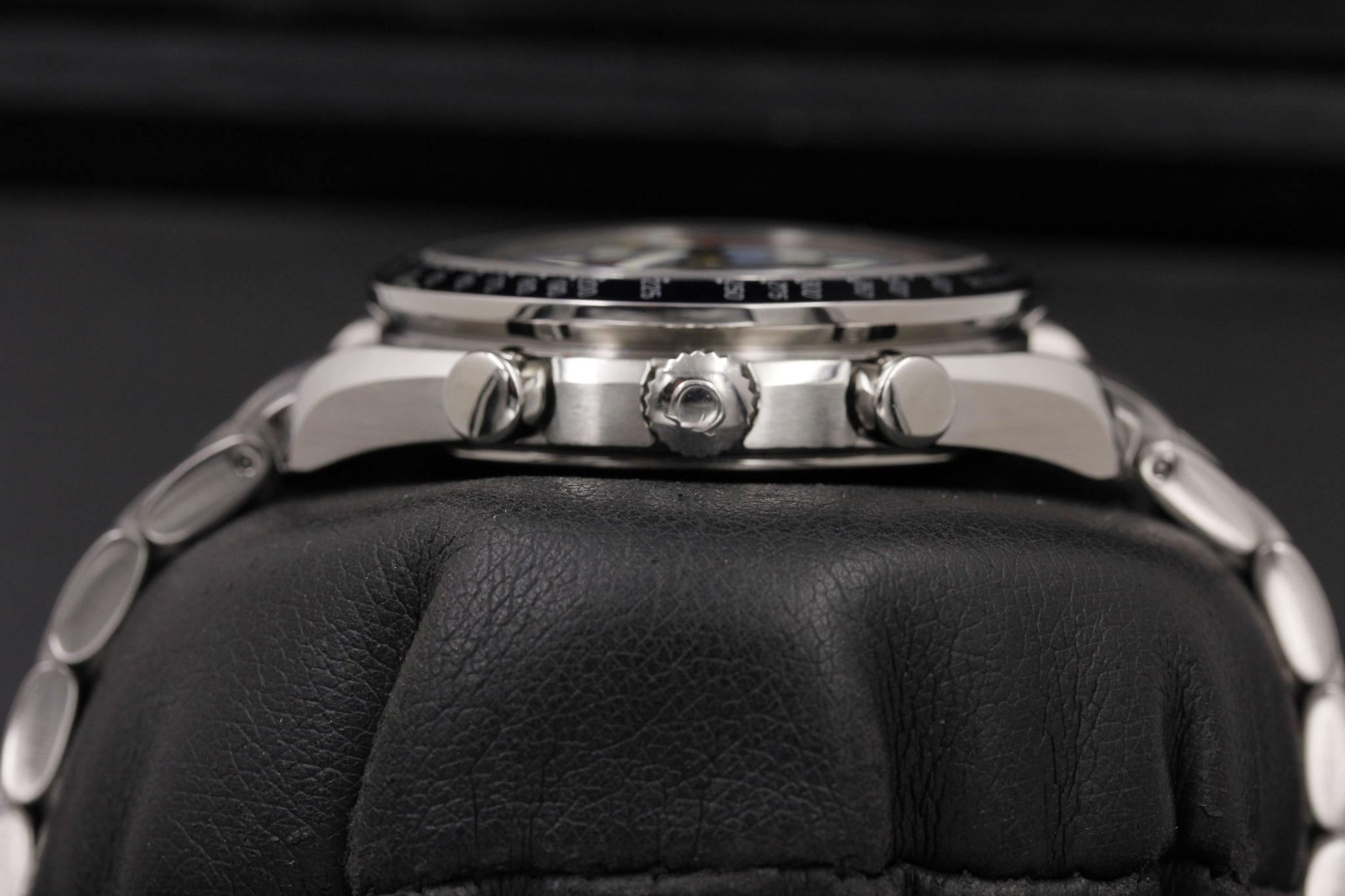 Watch Image 3
