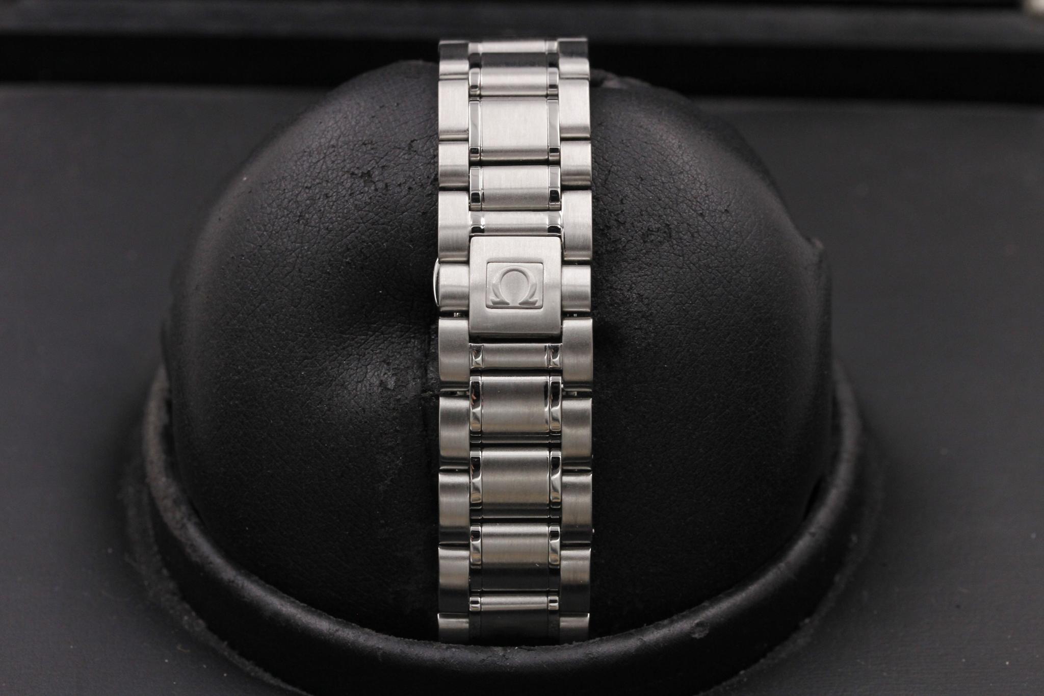 Watch Image 8