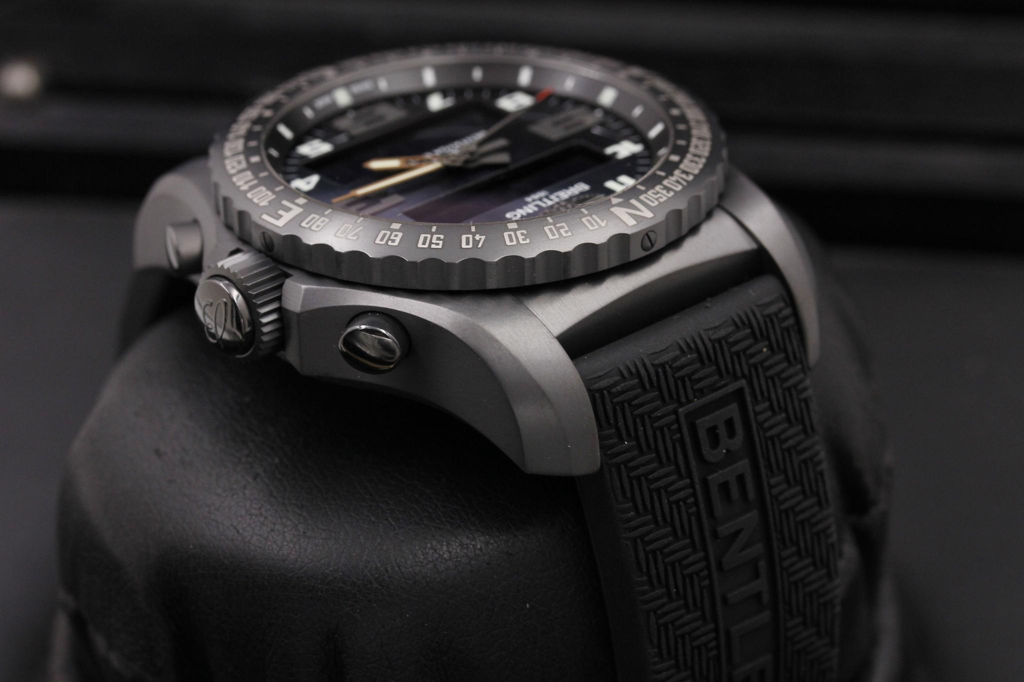 Watch Image 4