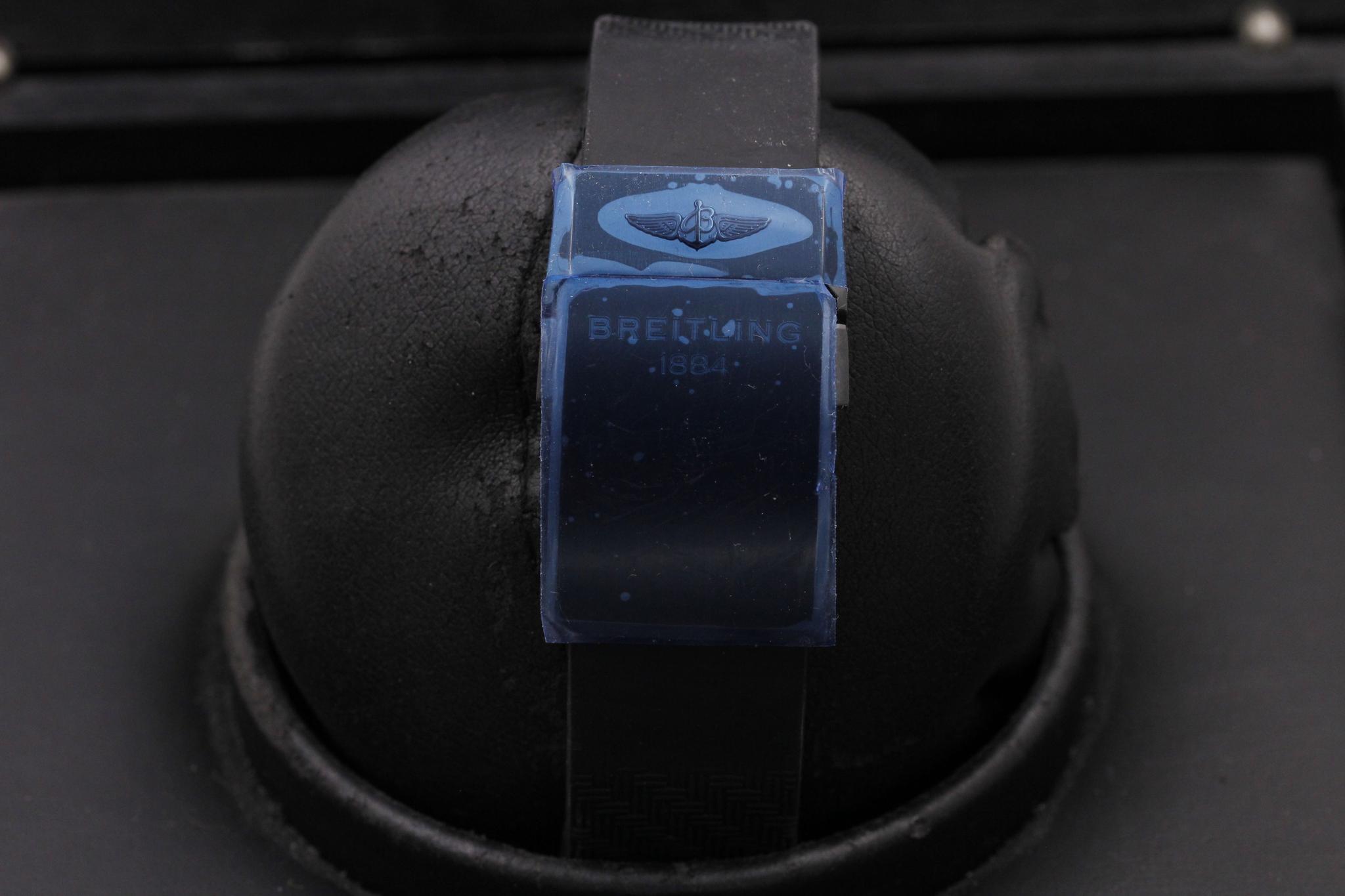 Watch Image 8