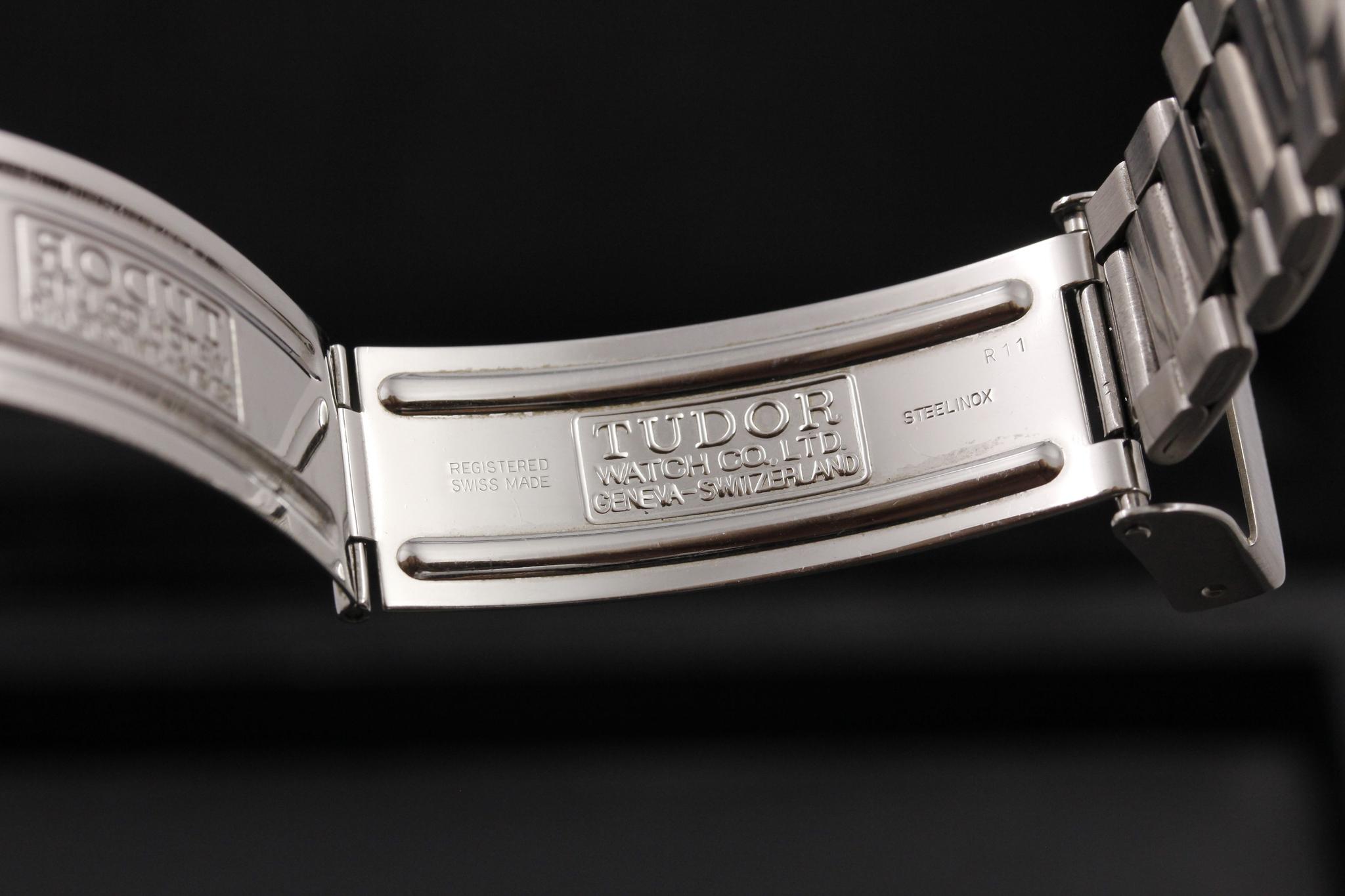 Watch Image 10
