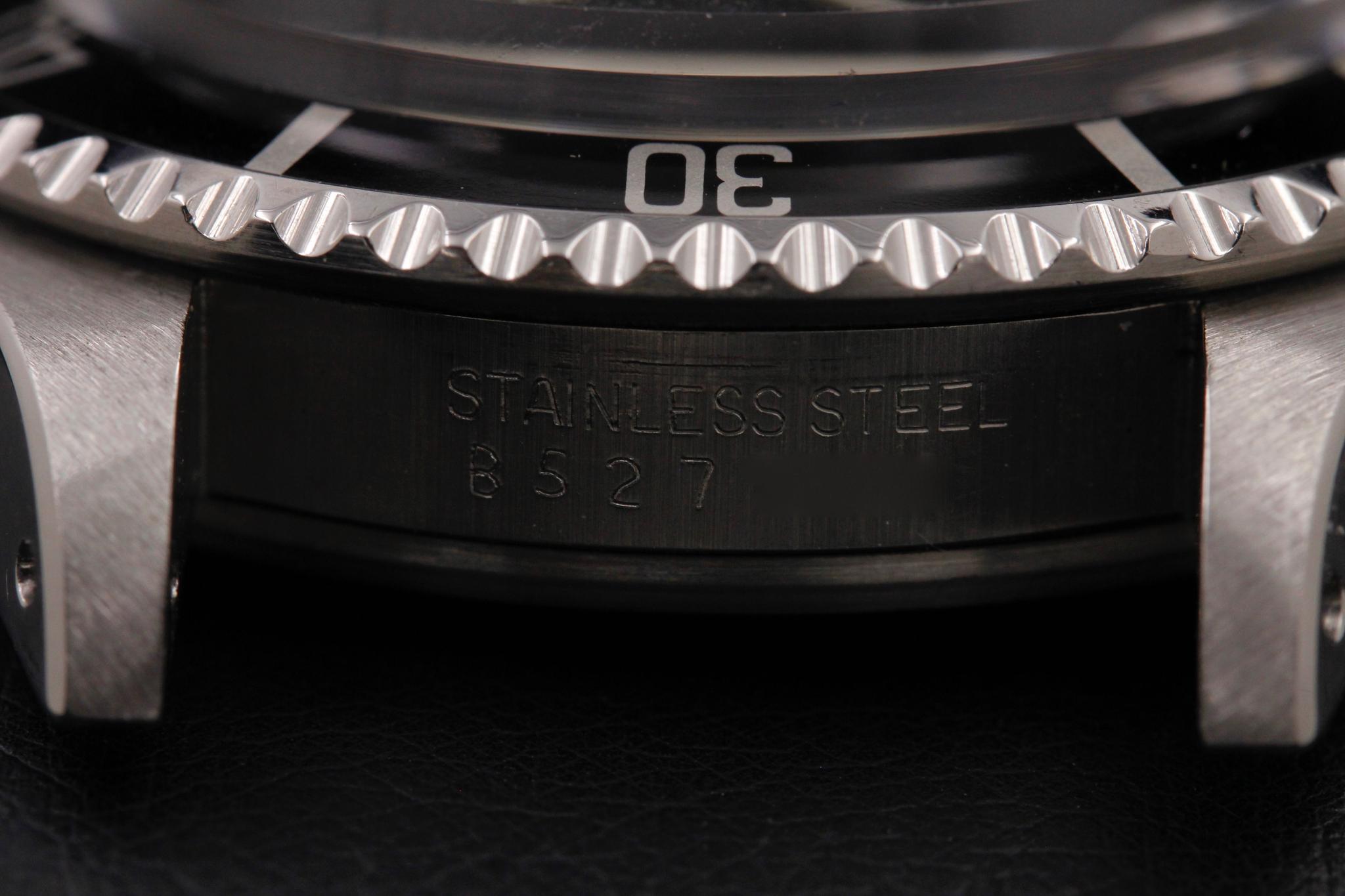 Watch Image 12