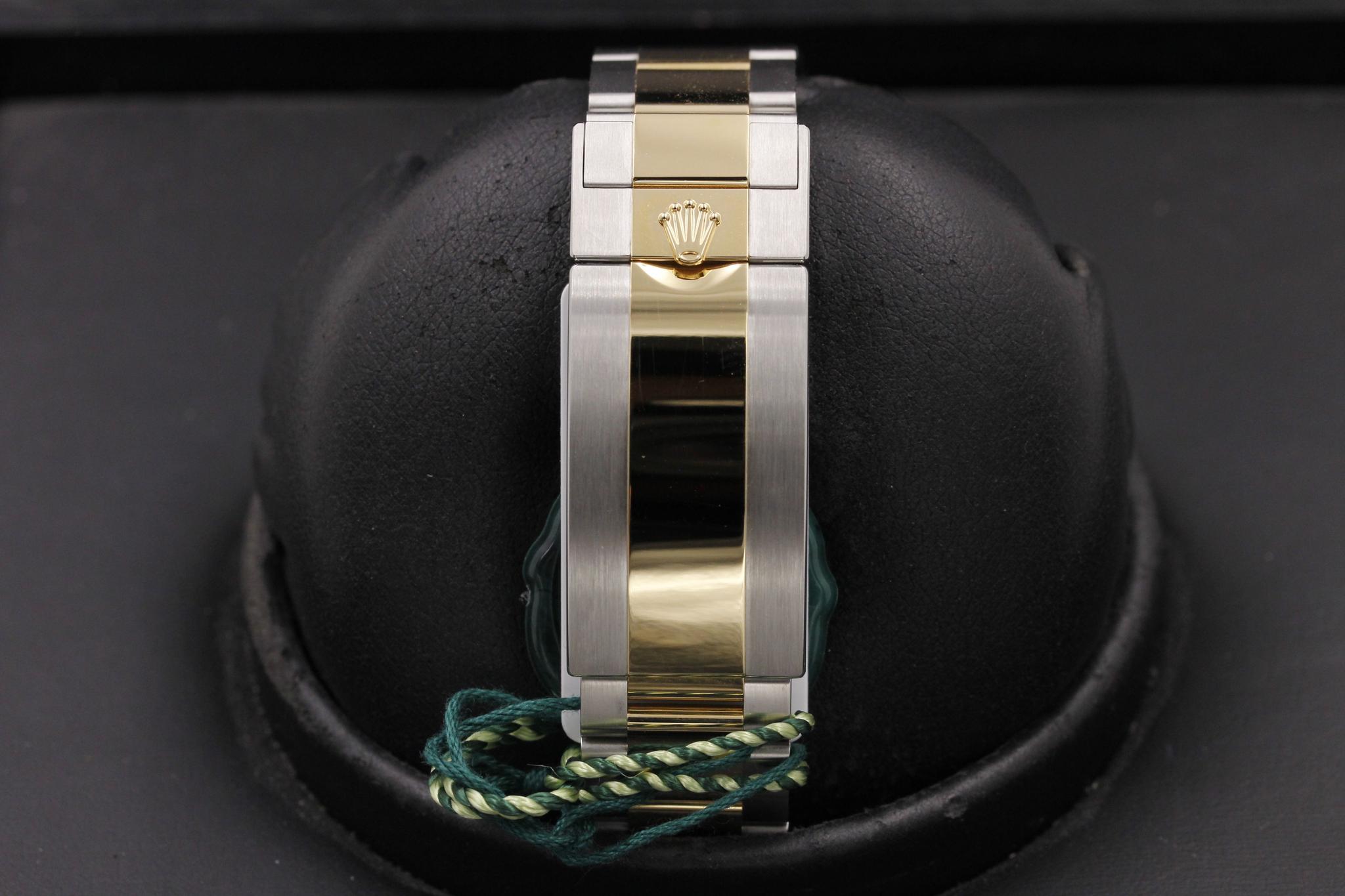 Watch Image 8