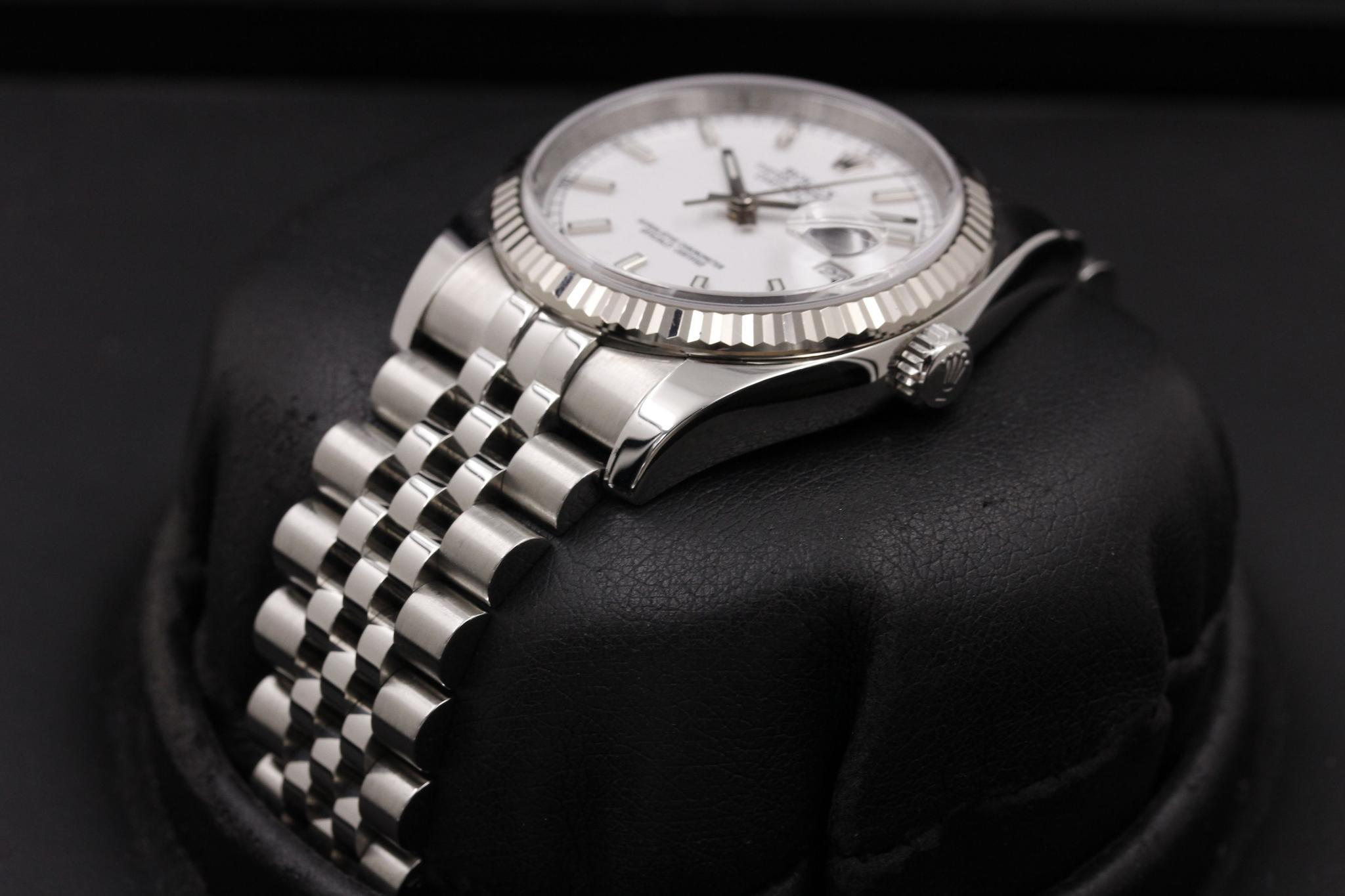 Watch Image 2