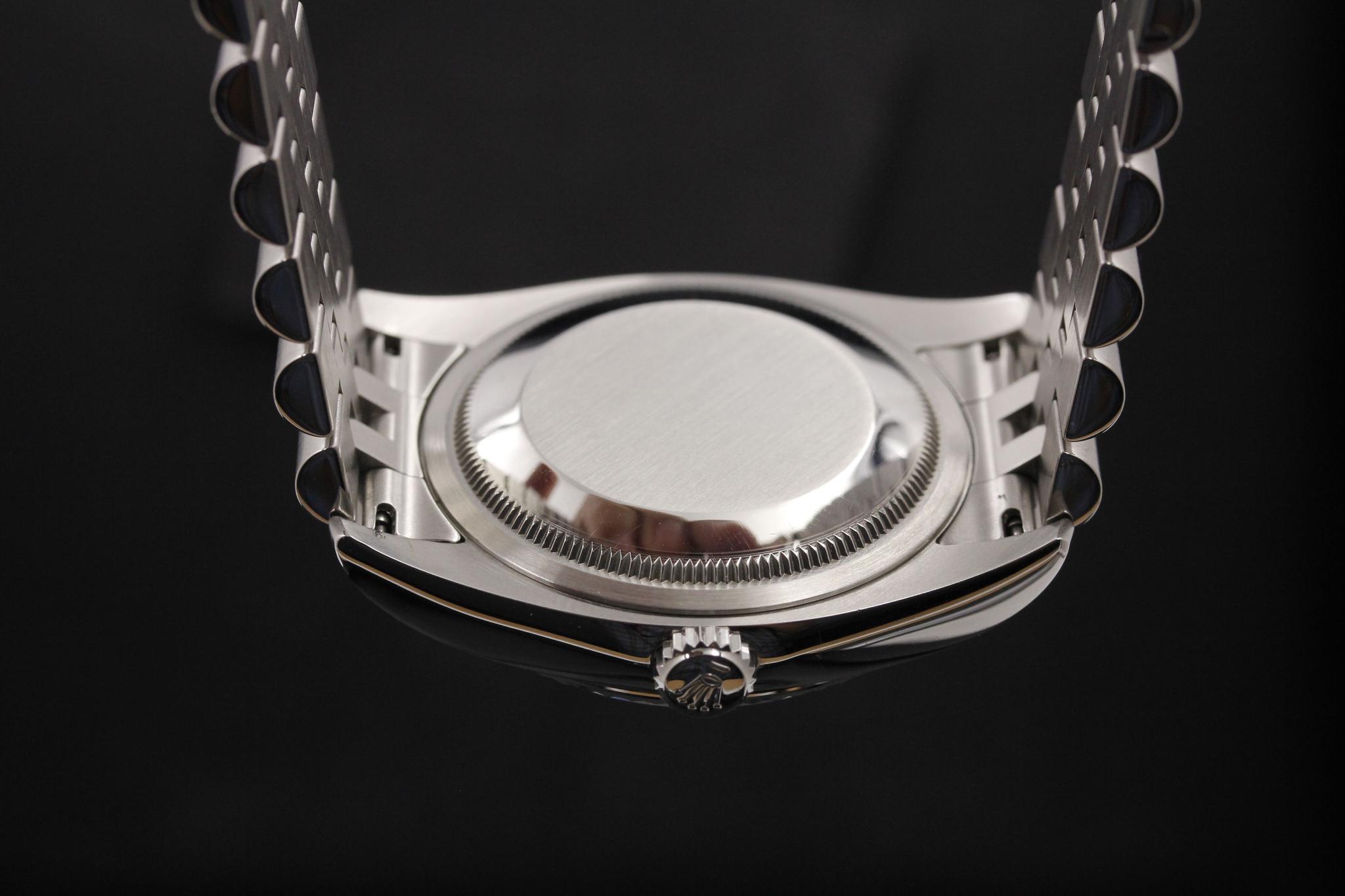 Watch Image 7