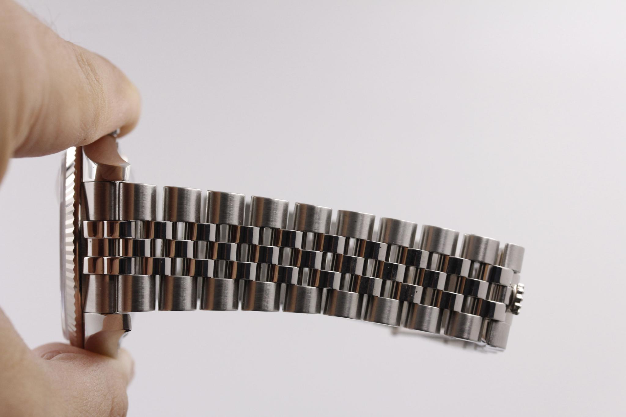 Watch Image 9