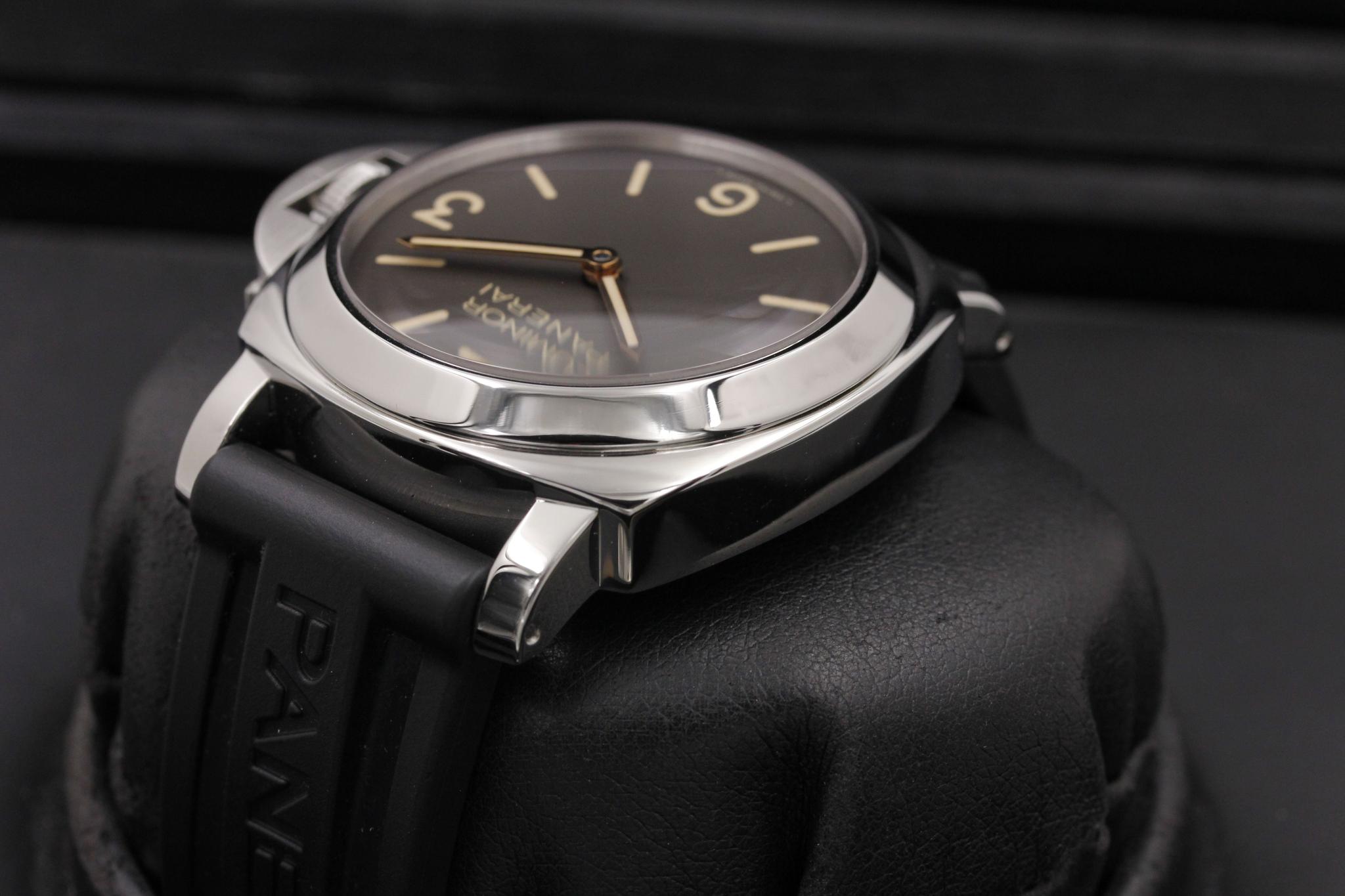 Watch Image 5